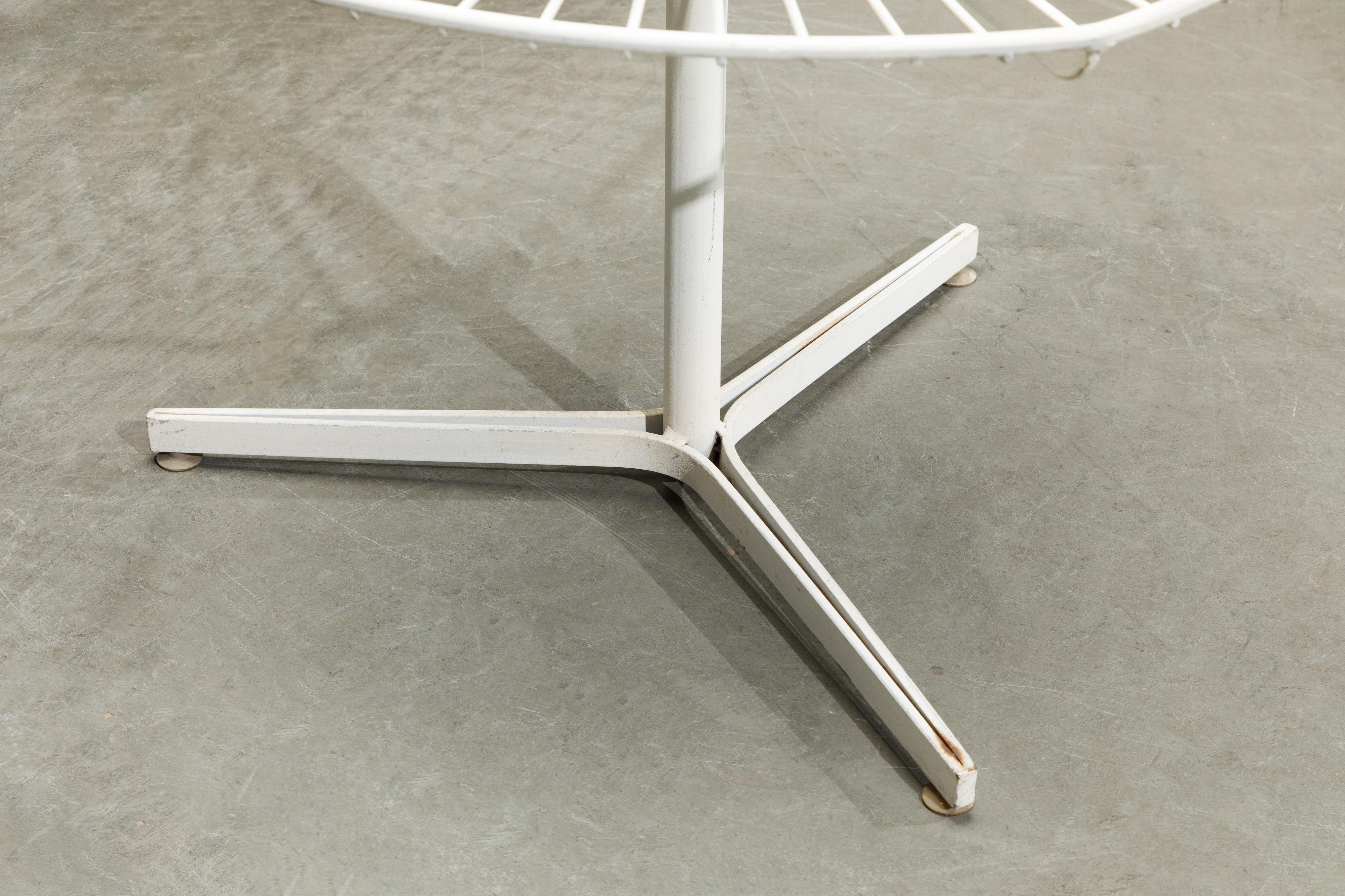 Vladimir Kagan for Kagan-Dreyfuss 'Capricorn' Tiered Side Table, circa 1958 For Sale 2