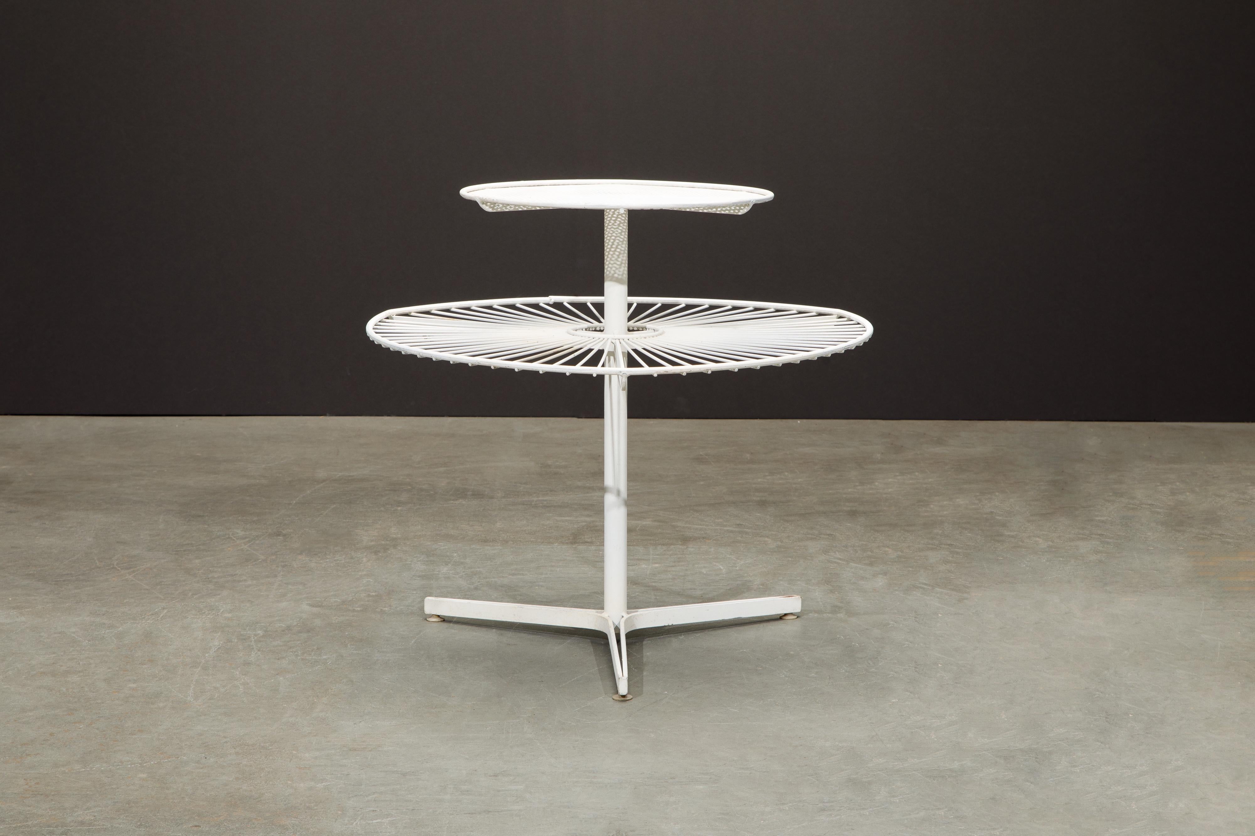 Mid-Century Modern Vladimir Kagan pour Kagan-Dreyfuss table d'appoint à étages Capricorn, vers 1958 en vente