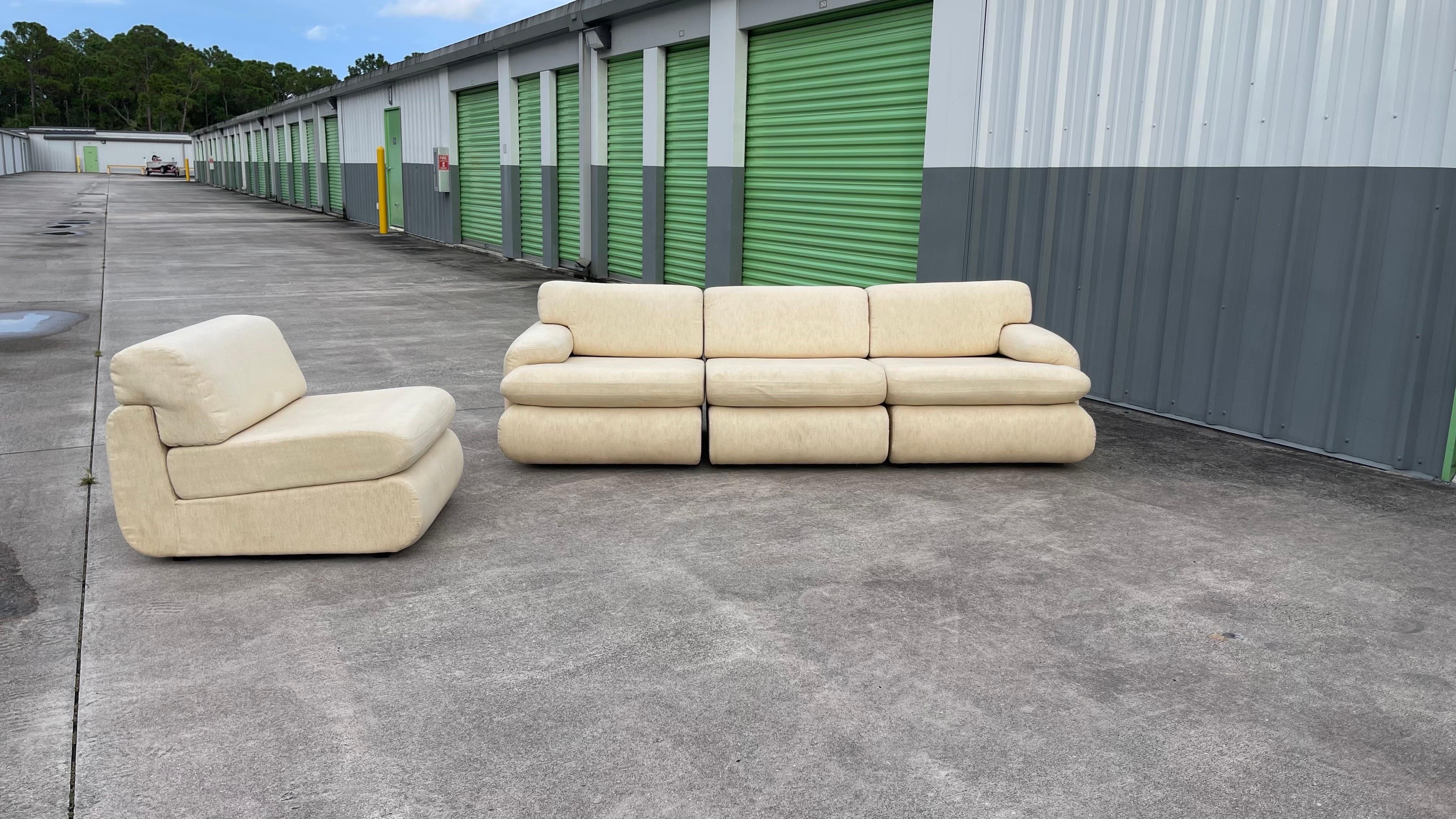Vladimir Kagan for Preview Furniture Four (4) Piece Modular Sectional Sofa In Good Condition For Sale In Jensen Beach, FL