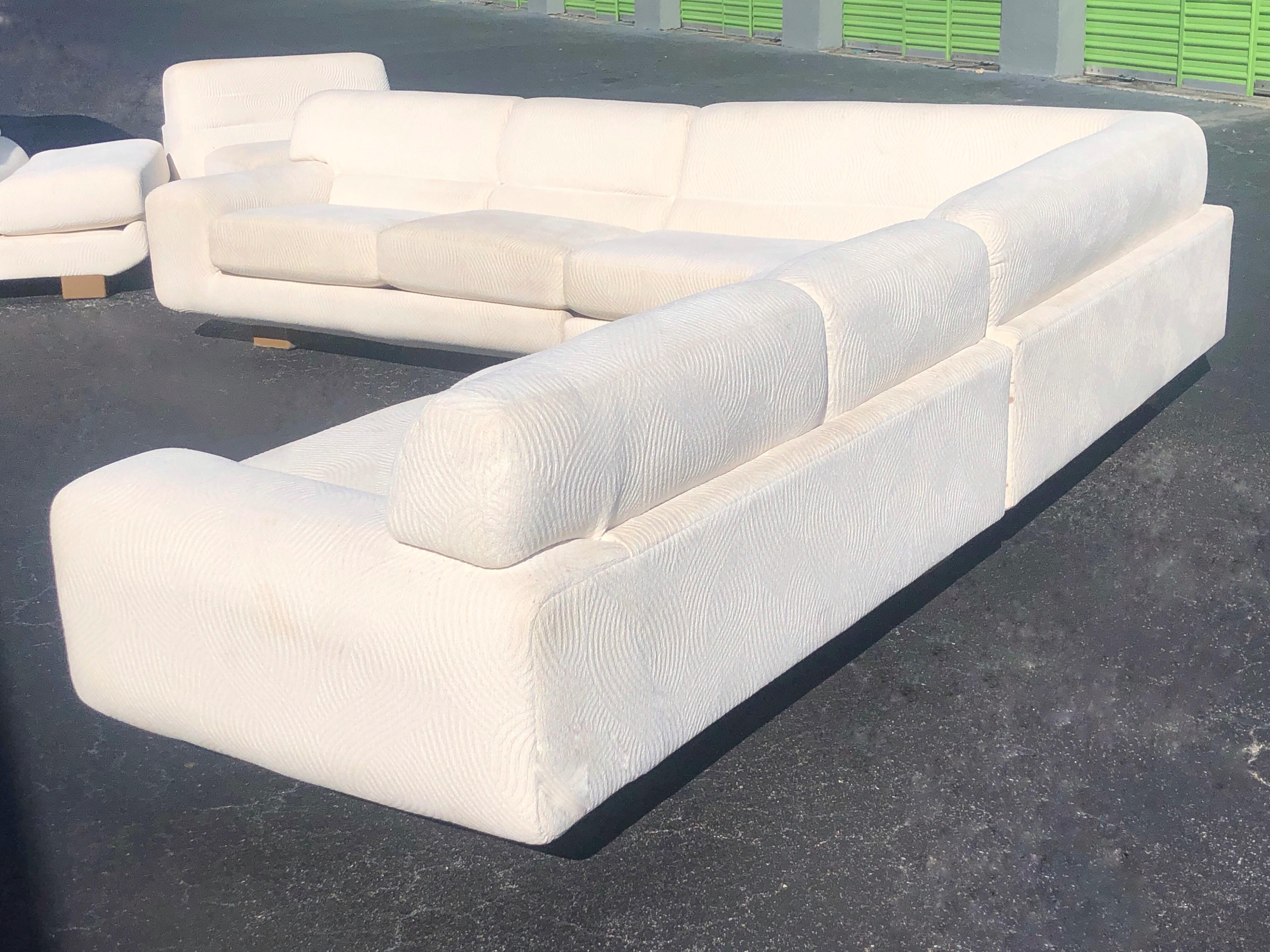 A large sectional sofa. 5 pieces. 1 