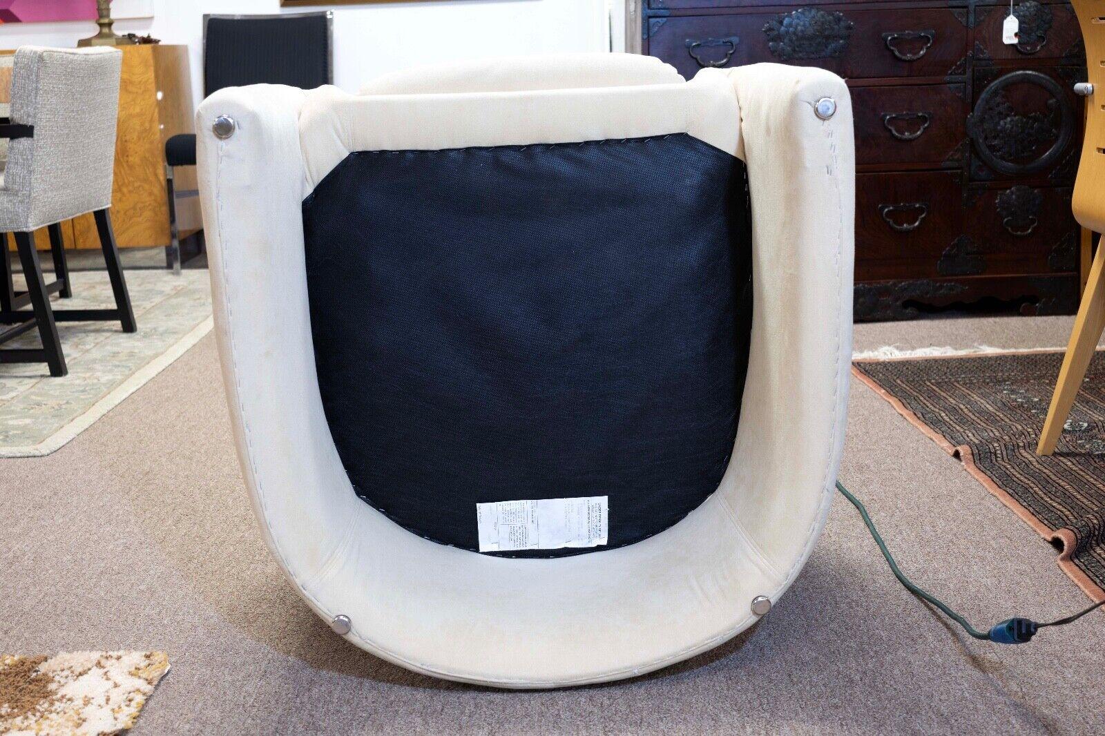 Vladimir Kagan for Preview Pair of 1980s Off White Chairs Mid Century Modern 3