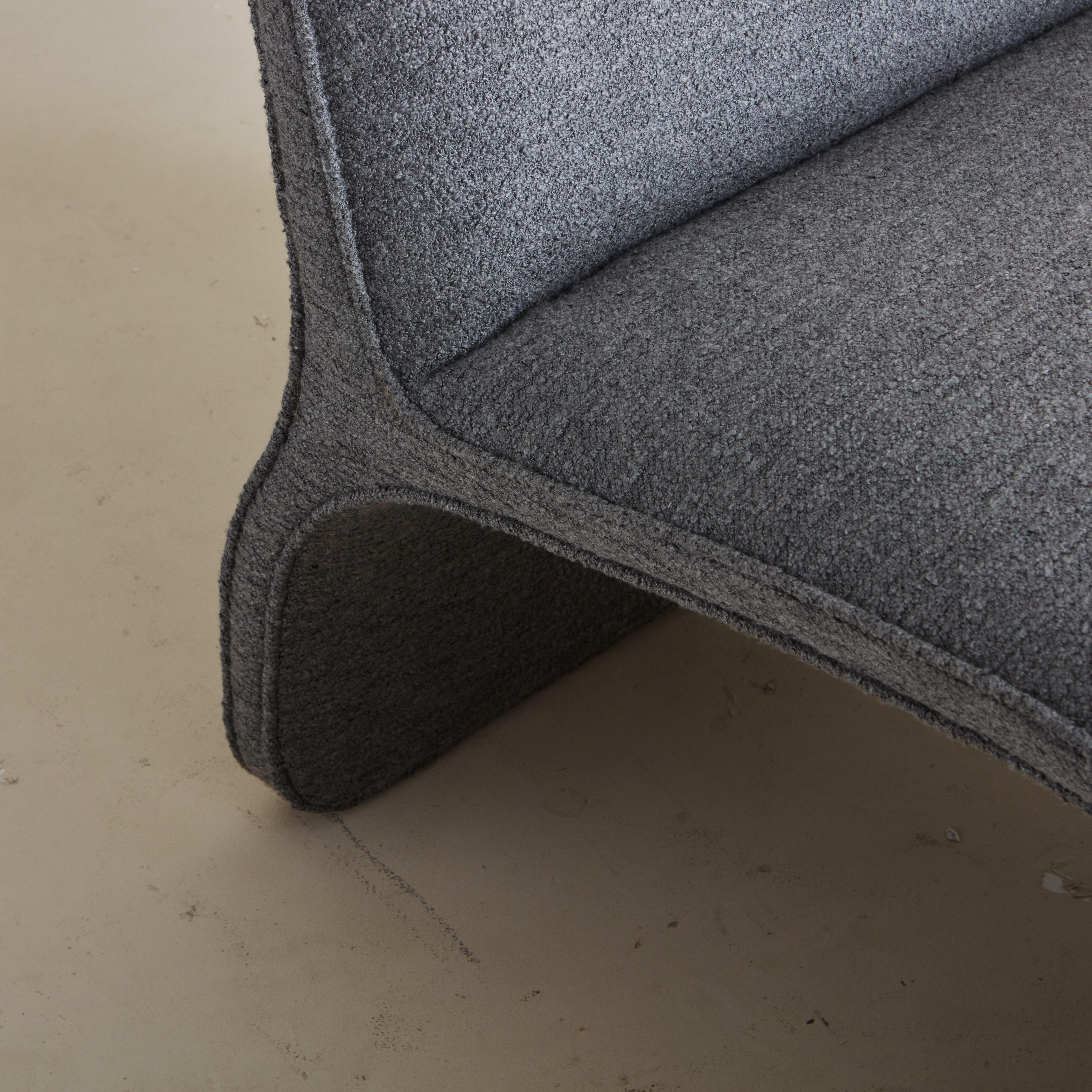 Sculptural Lounge Chair in Gray Wool Attributed to Vladimir Kagan for Preview  In Excellent Condition In Chicago, IL