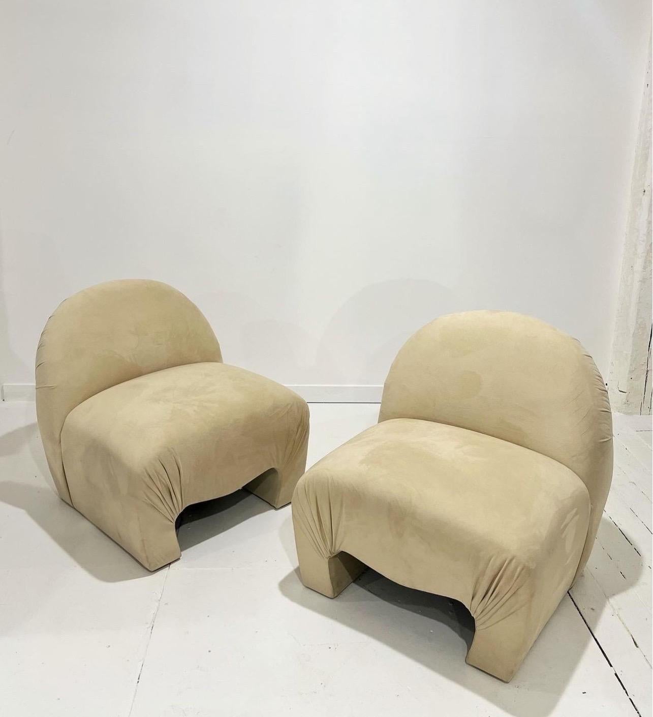 Weiman Sculptural Lounge Chairs In Excellent Condition For Sale In Brooklyn, NY