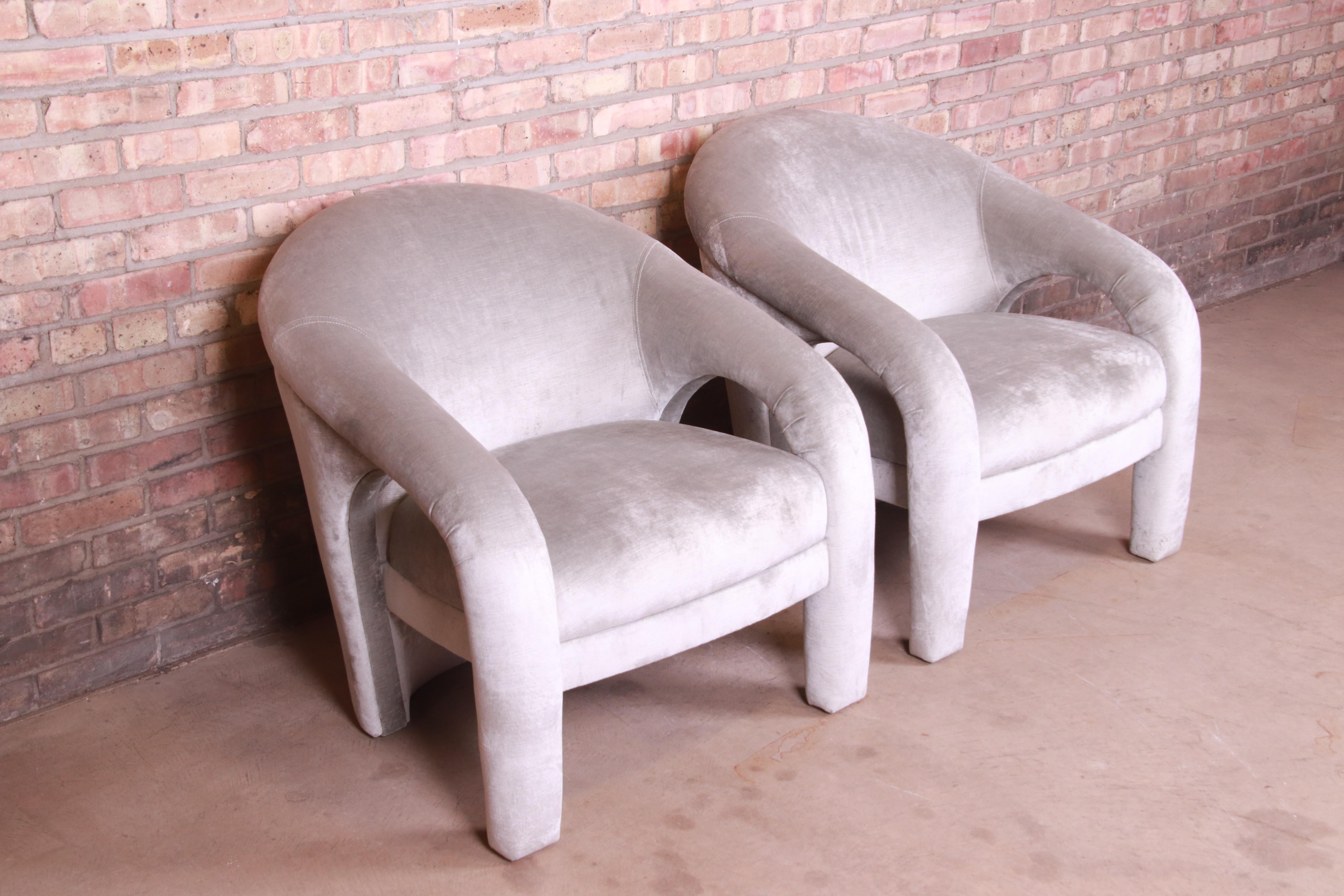 Paire de chaises longues sculpturales tapissées de velours Vladimir Kagan pour Weiman Bon état - En vente à South Bend, IN