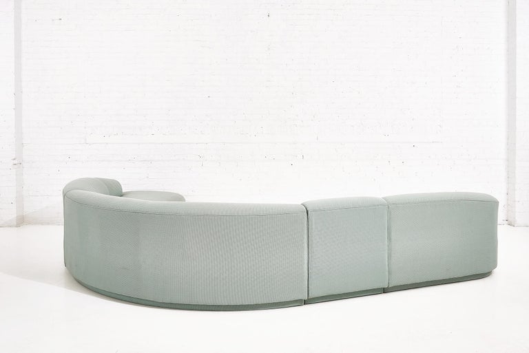 Weiman Curved Sectional Sofa, 1988 In Good Condition For Sale In Chicago, IL