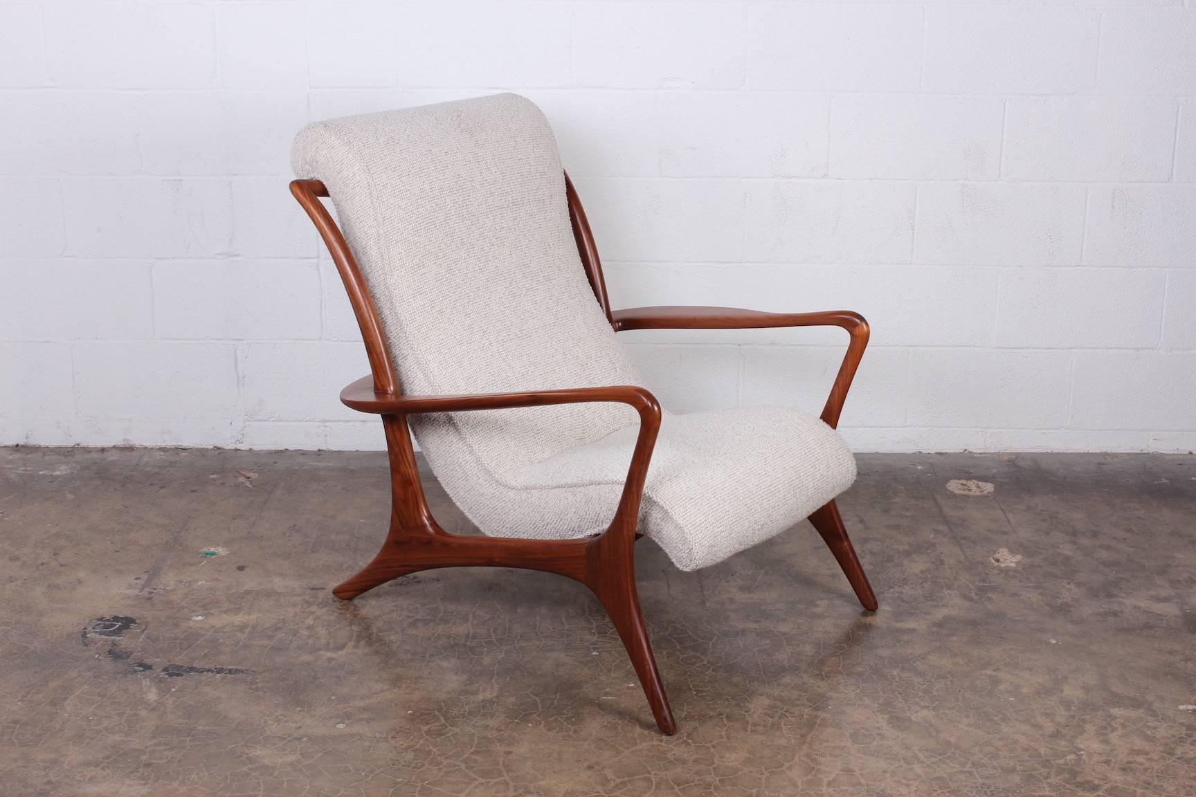 Vladimir Kagan High-Back Contour Lounge Chair In Good Condition In Dallas, TX