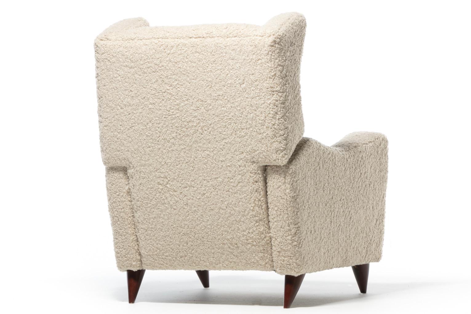 Vladimir Kagan Juno Wingback Recliner Chairs in Soft Ivory White Bouclé  For Sale 2
