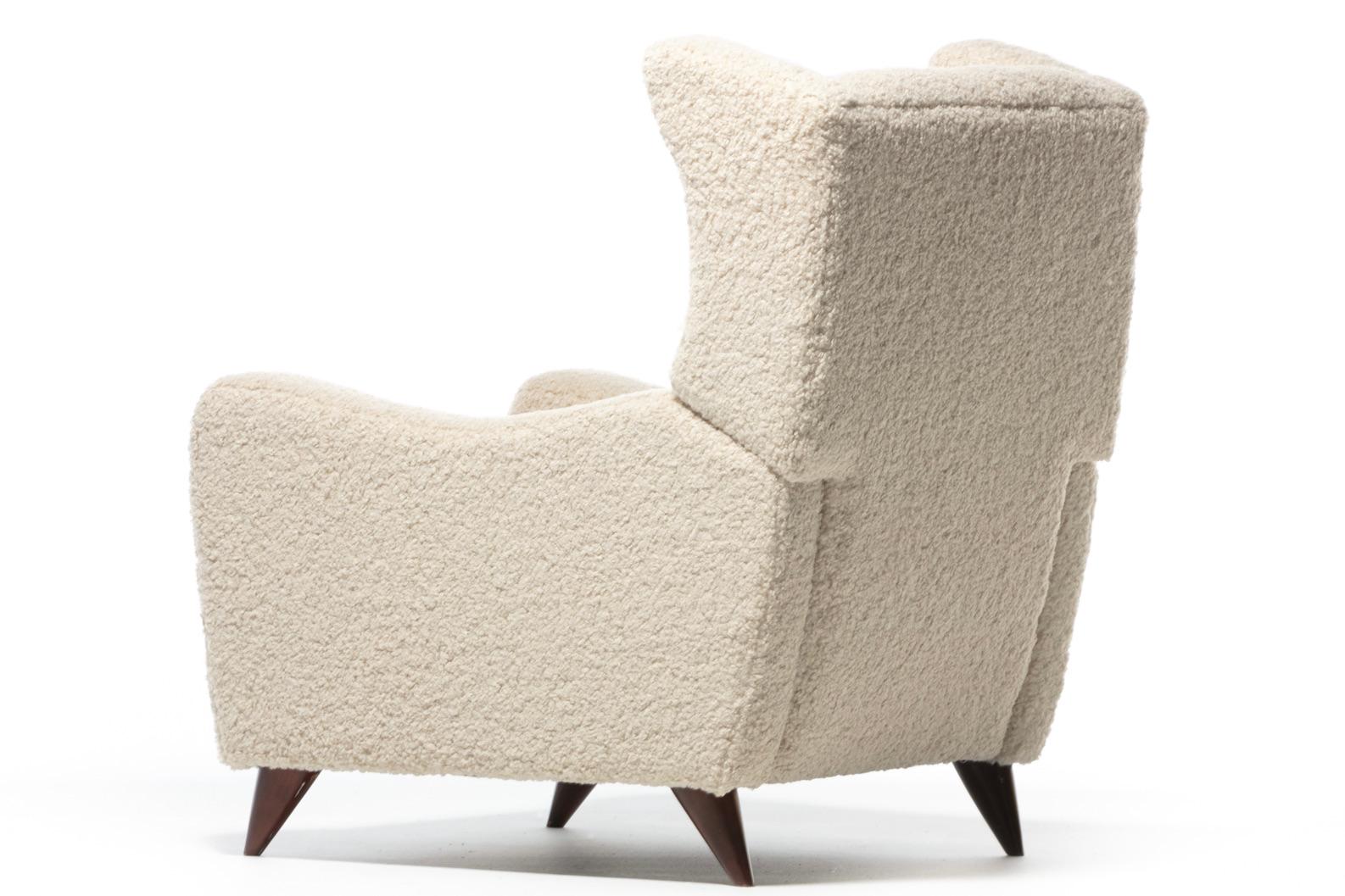 Late 20th Century Vladimir Kagan Juno Wingback Recliner Chairs in Soft Ivory White Bouclé  For Sale