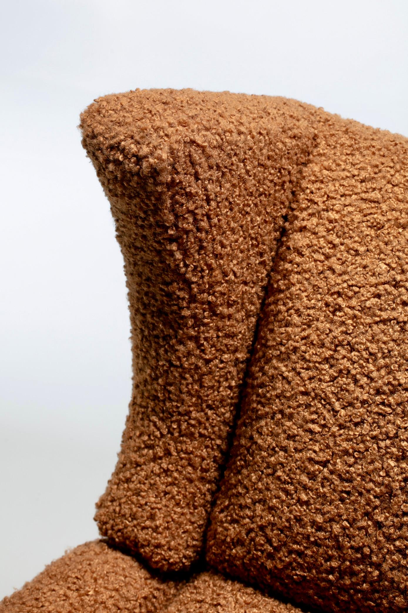 Vladimir Kagan Juno Wingback Recliner in Soft Cocoa Brown Bouclé For Sale 9