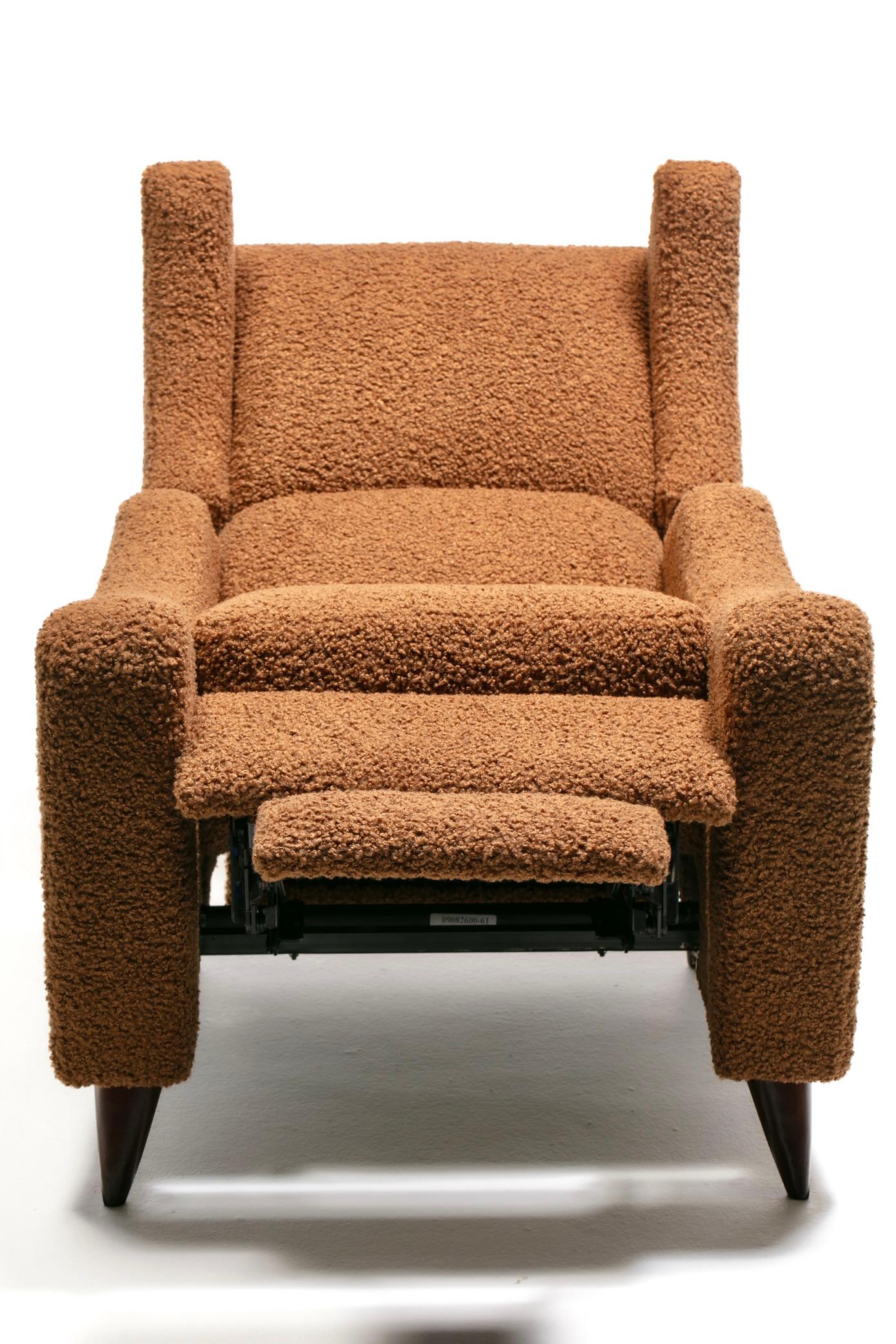 Vladimir Kagan Juno Wingback Recliner in Soft Cocoa Brown Bouclé For Sale 12