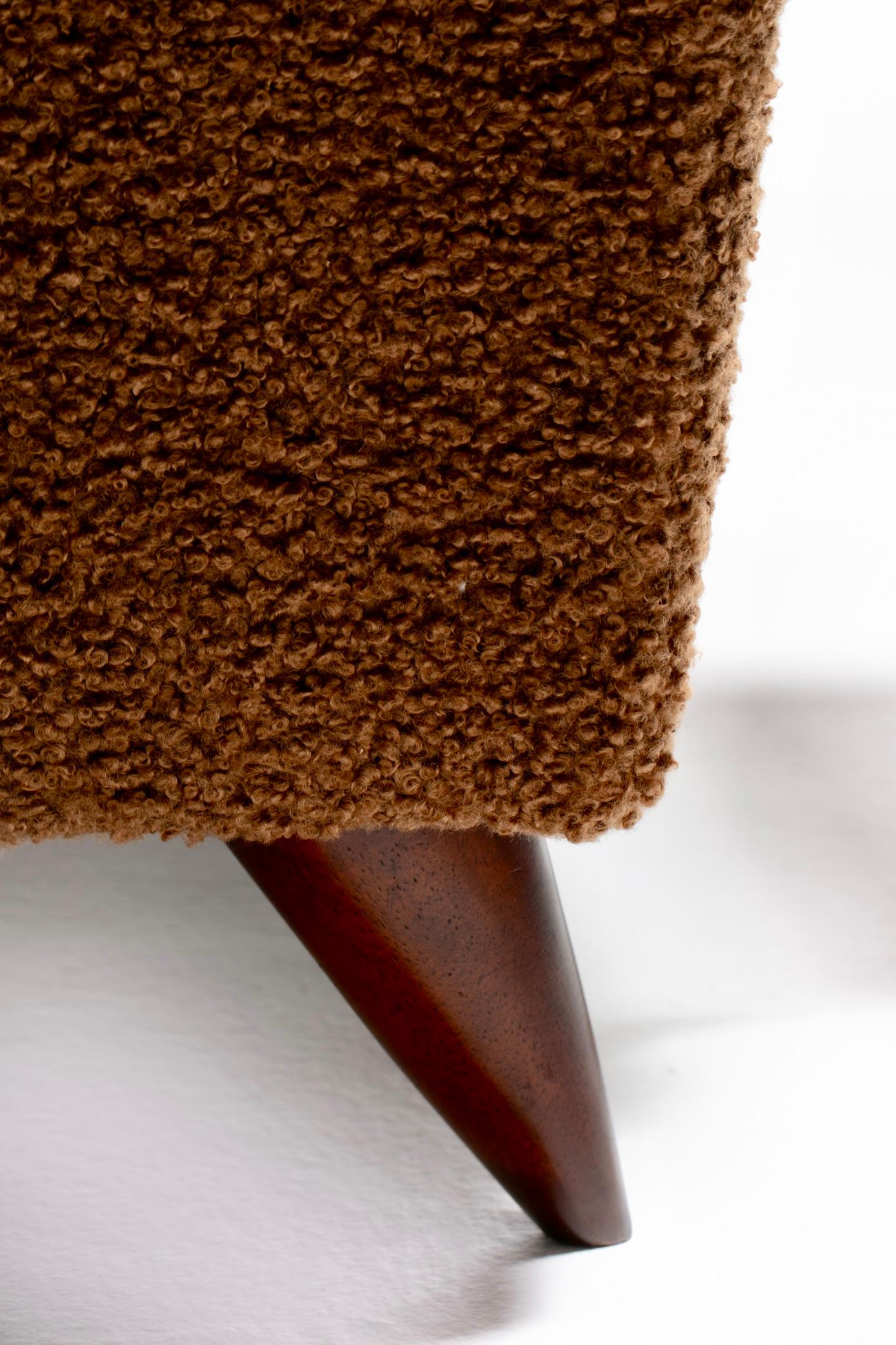 Vladimir Kagan Juno Wingback Recliner in Soft Cocoa Brown Bouclé For Sale 14