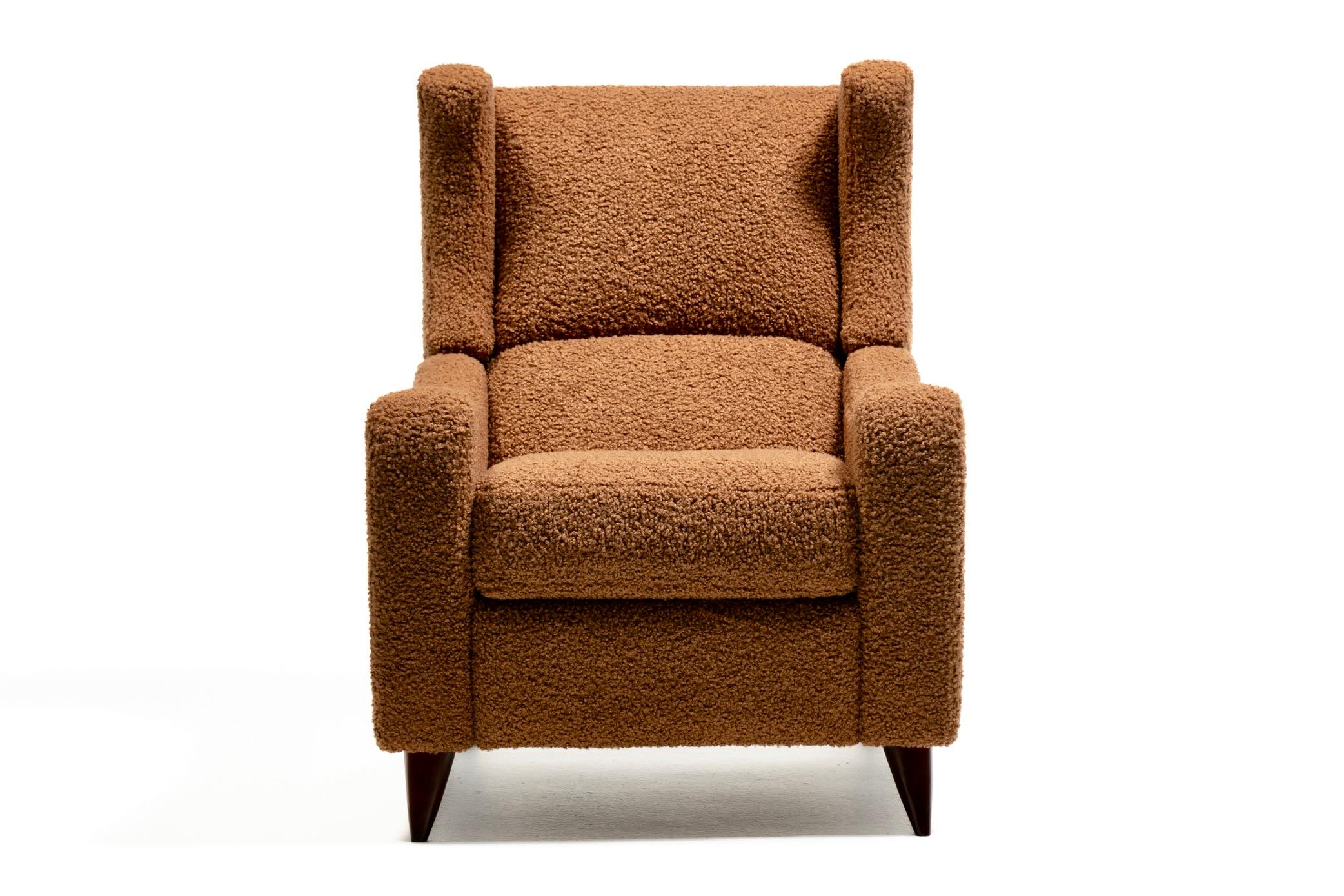 Post-Modern Vladimir Kagan Juno Wingback Recliner in Soft Cocoa Brown Bouclé For Sale