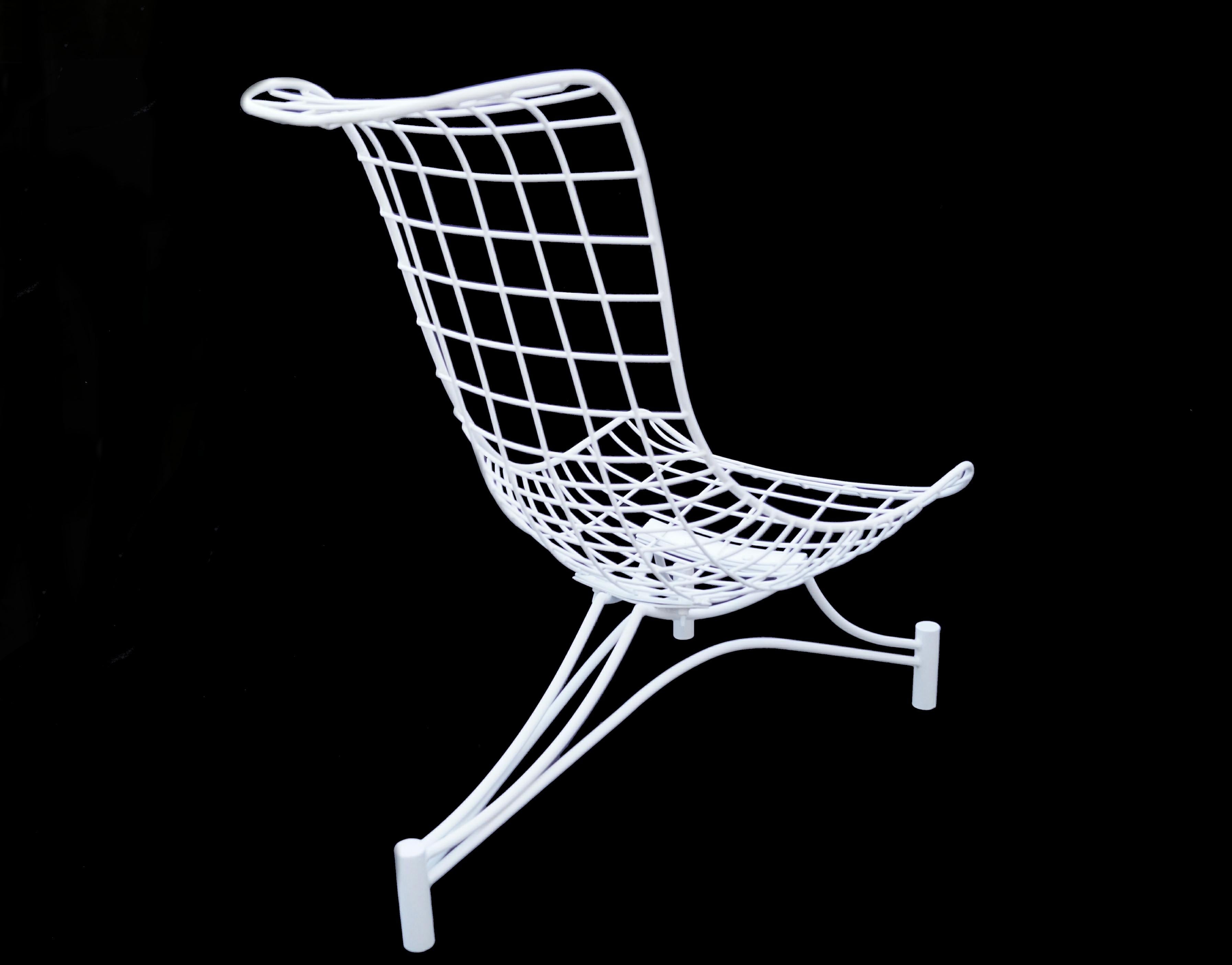 Vladimir Kagan Capricorn series indoor outdoor lounge chair.
If you are in the New Jersey , New York City Metro Area , please contact us with your delivery zipcode, as we may be able to deliver curbside for less than the calculated White Glove rates