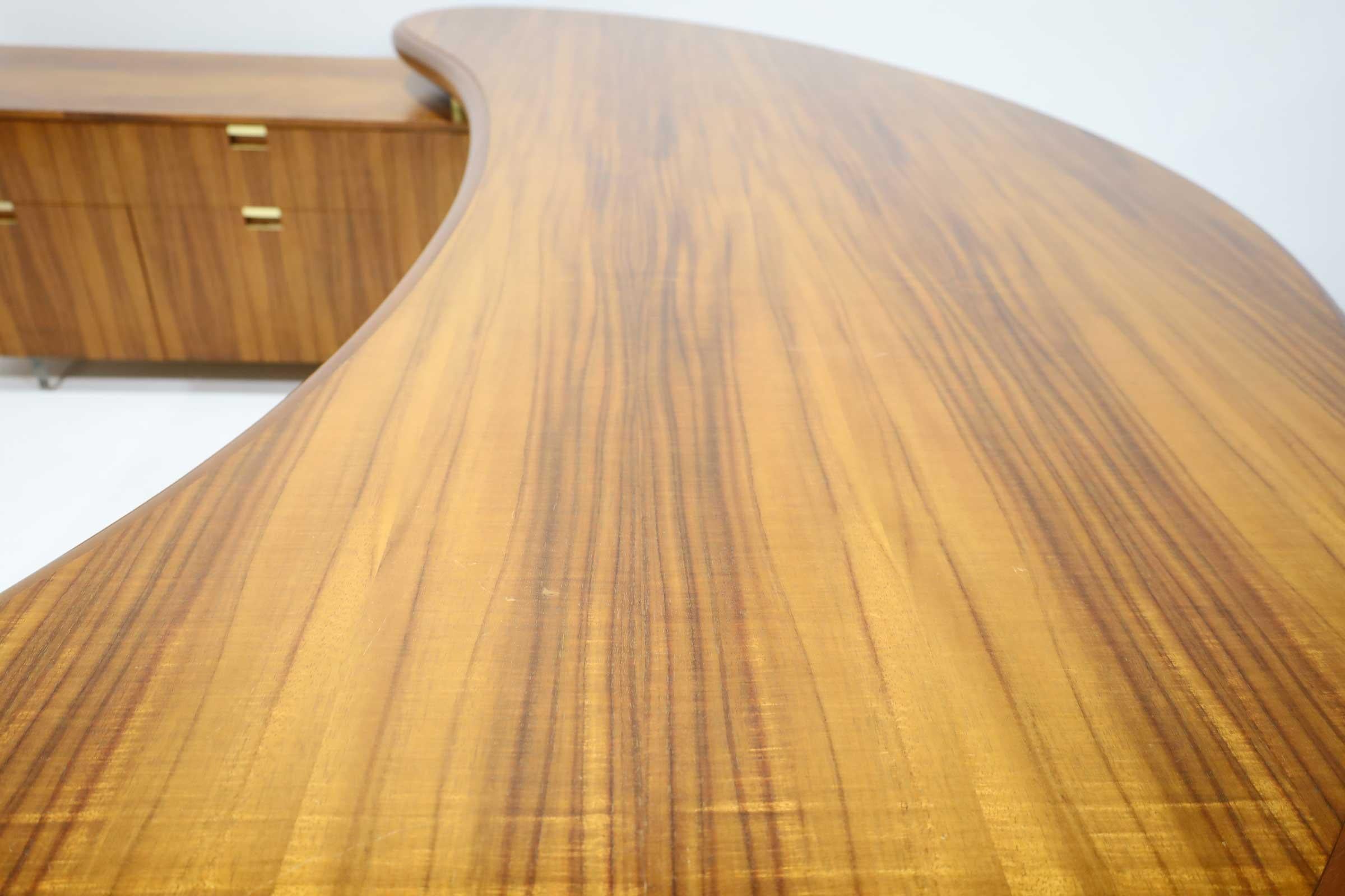 Scrivania a rene con credenza Vladimir Kagan in Wood Tawi in vendita 1