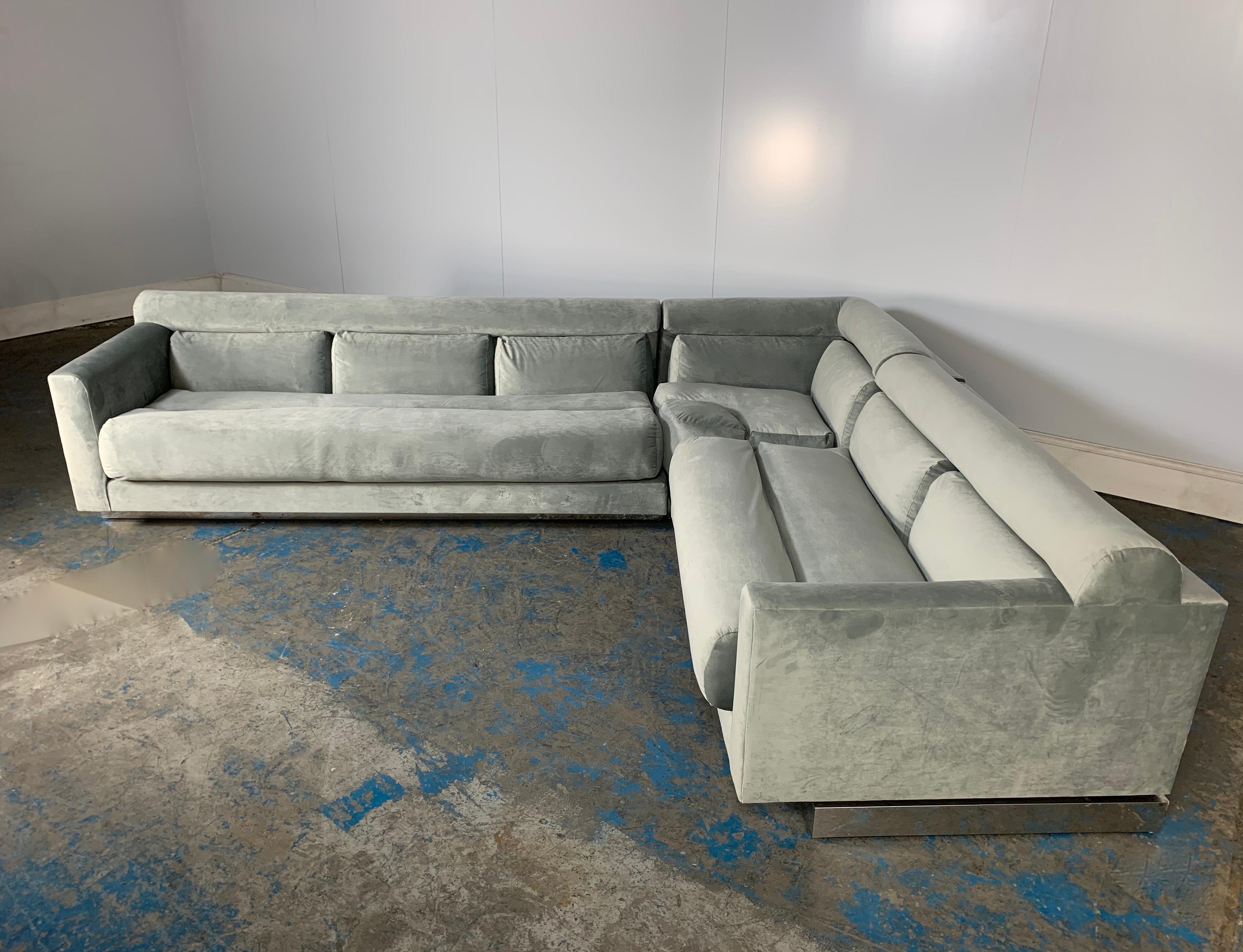 Canapé sectionnel 5 places en forme de L de Vladimir Kagan en velours gris pâle en vente 3