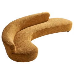 Vladimir Kagan, Großes geschwungenes Sofa, Stoff, Metall, USA, 1950er Jahre