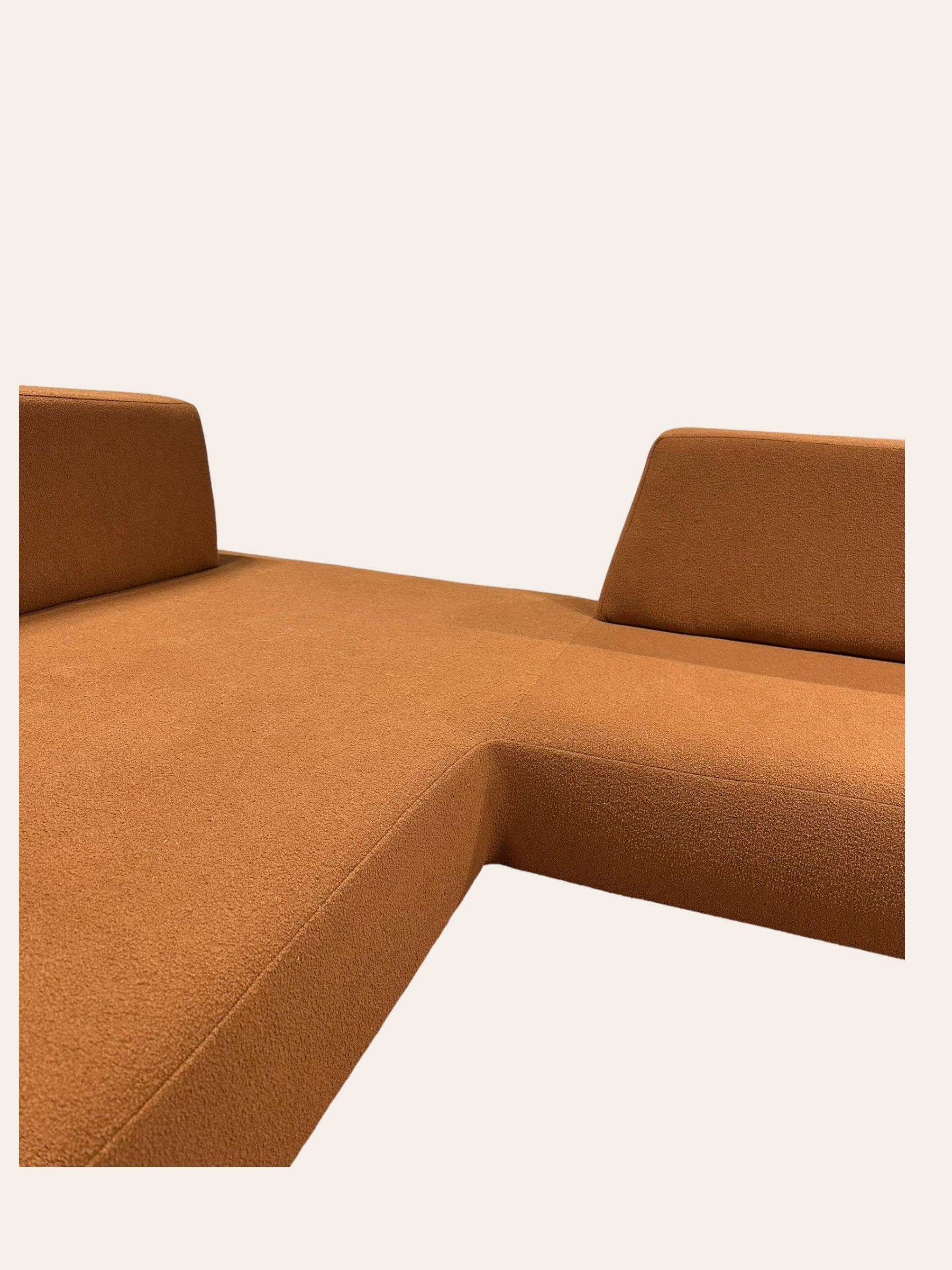 Grand canapé sectionnel personnalisé en forme de L en tissu bouclé rouille à motifs vintage Vladimir Kagan en vente 1