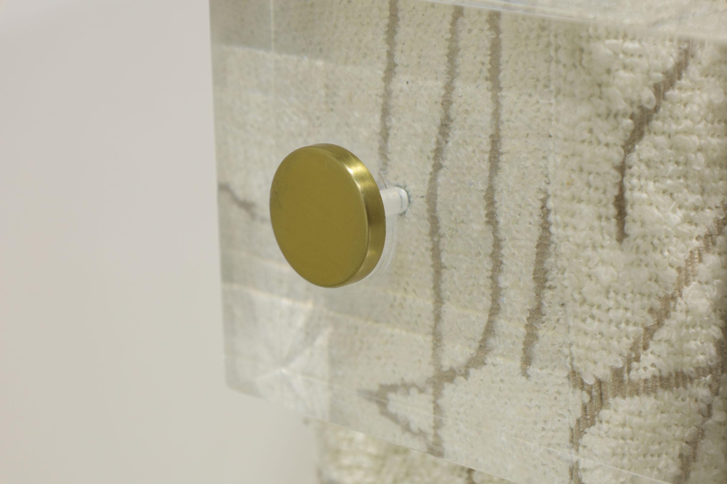 Vladimir Kagan - Sedie da salotto con gambe in lucite in Elitis Boucle'. in vendita 4