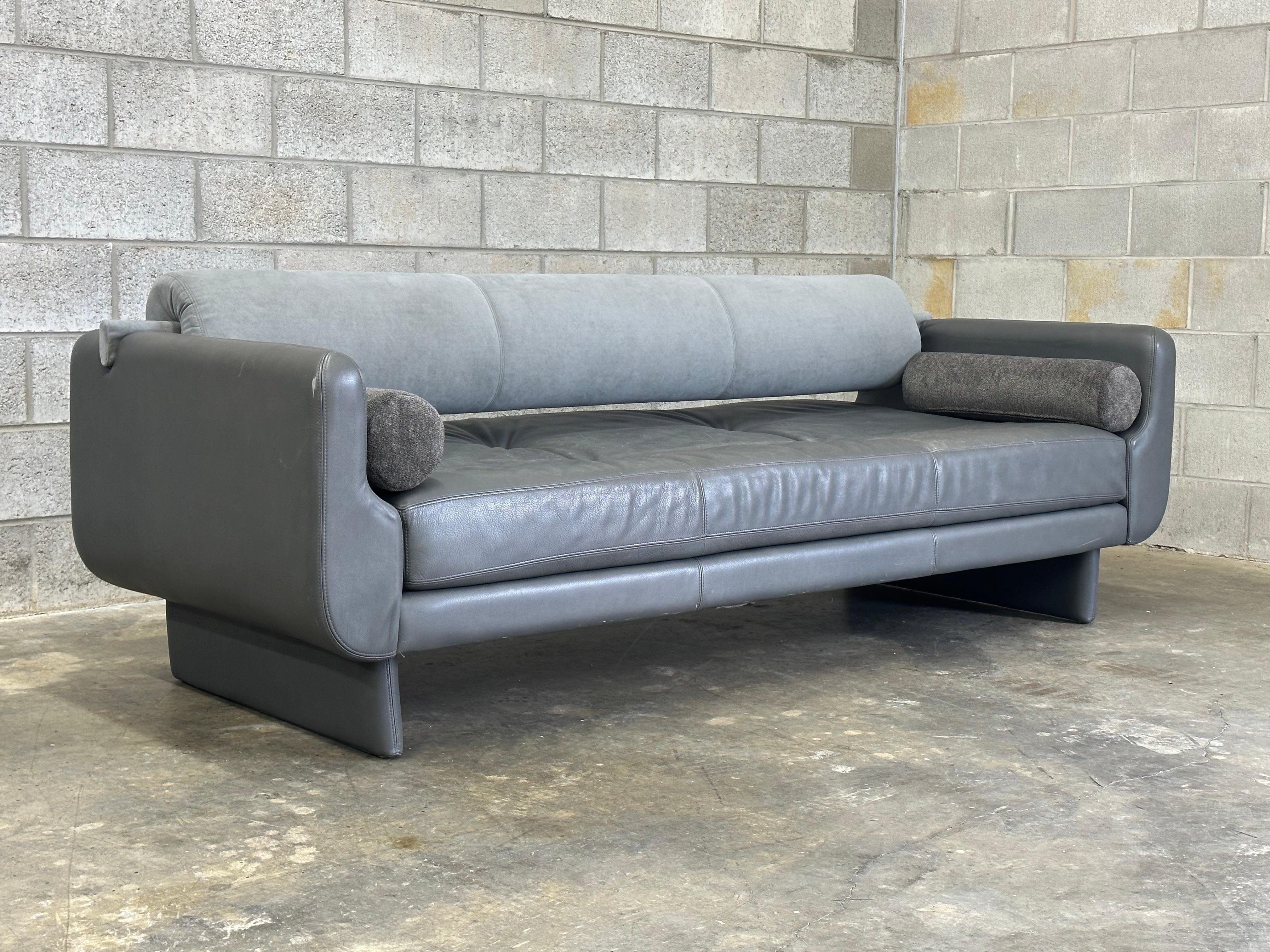 Vladimir Kagan Matinee Sofa/ Daybed für American Leather, Postmodern (Postmoderne) im Angebot