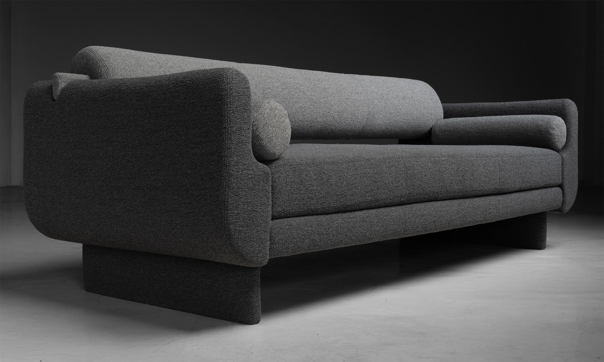 Contemporary Vladimir Kagan Matinee Sofa / Daybed in Boucle, America 2002
