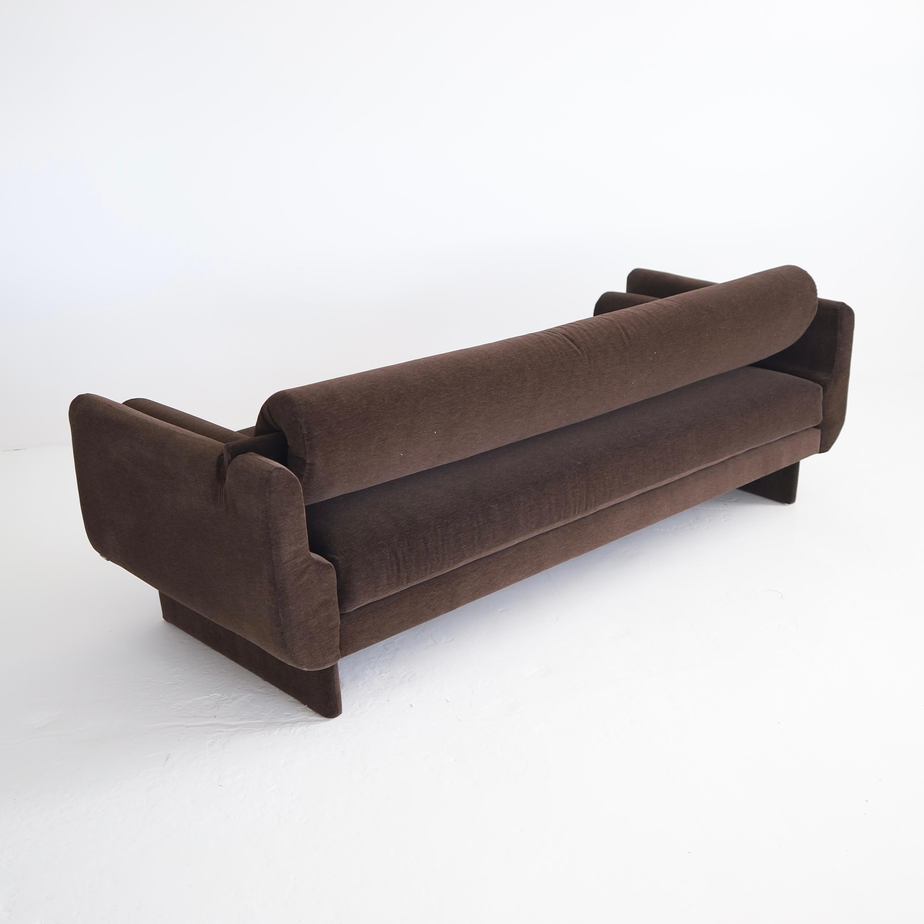 Vladimir Kagan “Matinee” Sofa in 100% Alpaca For Sale 1