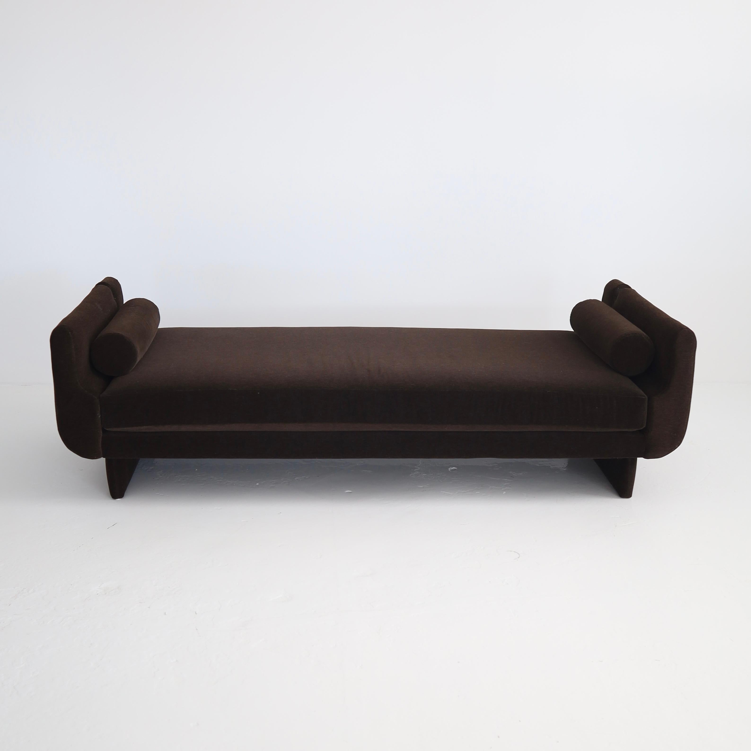 Vladimir Kagan “Matinee” Sofa in 100% Alpaca For Sale 2