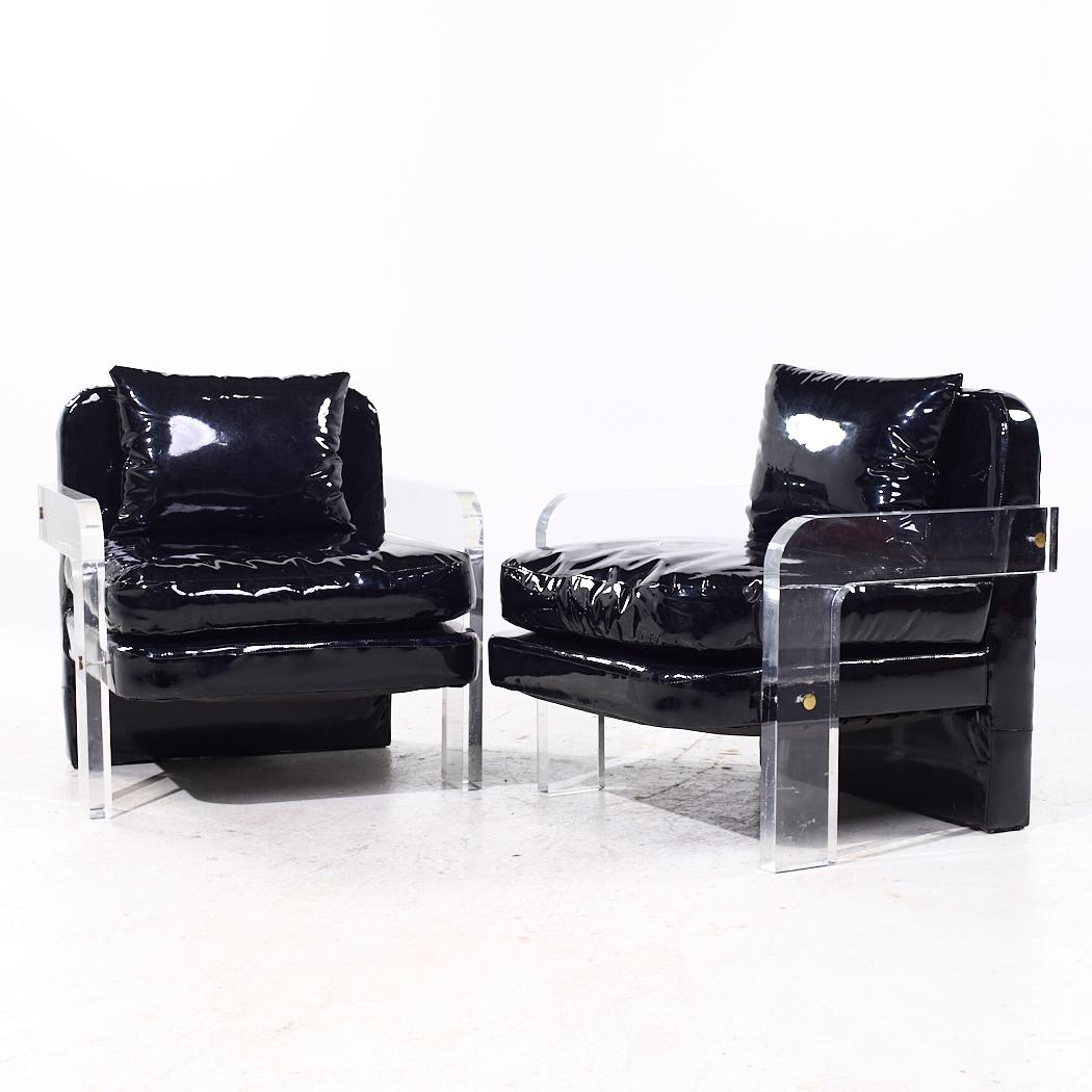 Vladimir Kagan Sillas de salón de lucite de mediados de siglo - Pareja Moderno de mediados de siglo en venta