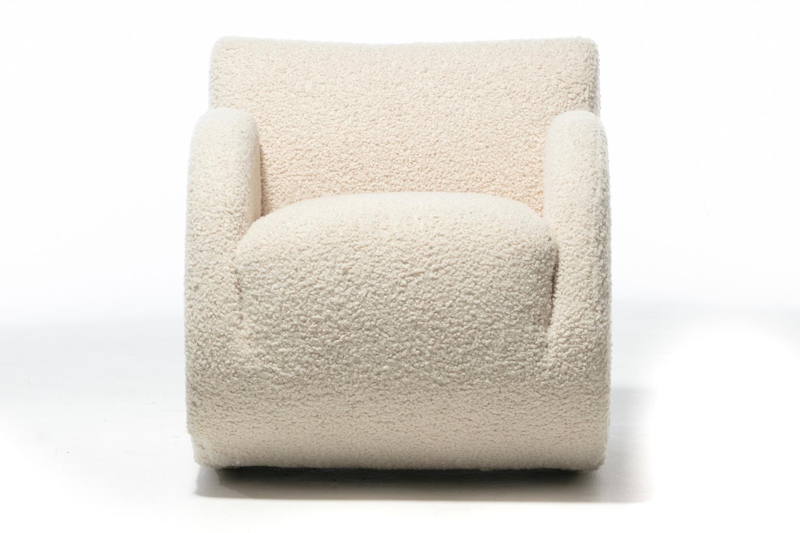 Contemporary Pair of Vladimir Kagan Rockstar Rocker Lounge Chairs in Ivory Bouclé c. 1990 For Sale