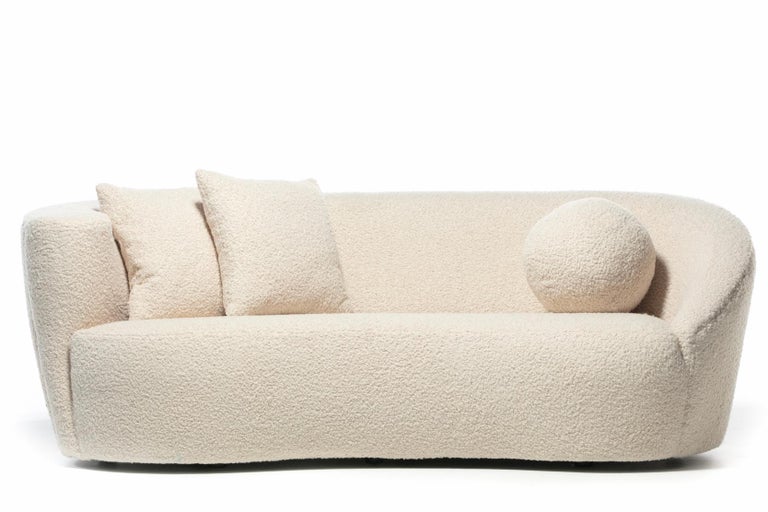 Vladimir Kagan Nautilus Sofa in Ivory White Bouclé by Directional, c.1980 For Sale 6