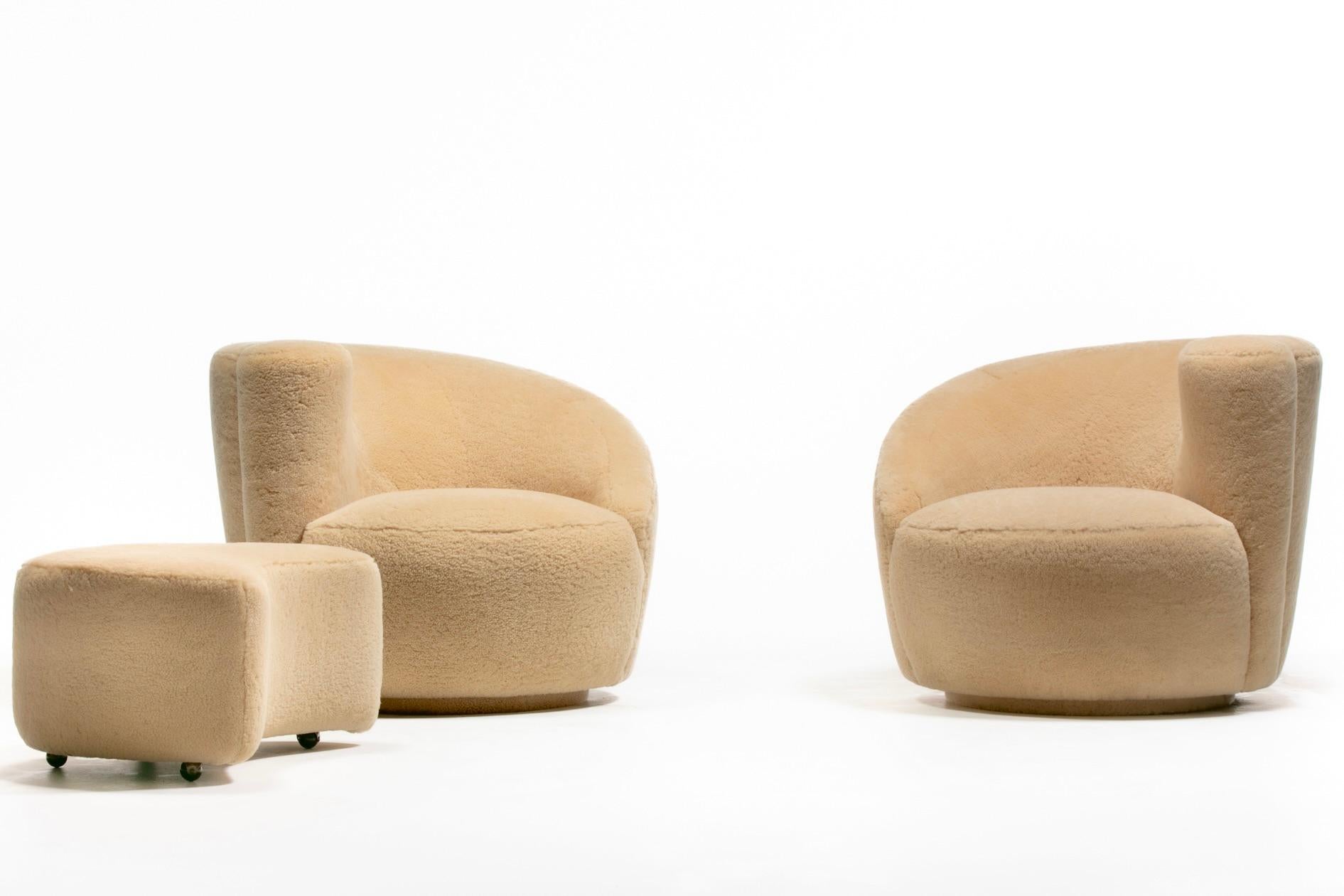 Vladimir Kagan - Chaises pivotantes et ottomanes Nautilus en shearling Butterscotch en vente 13