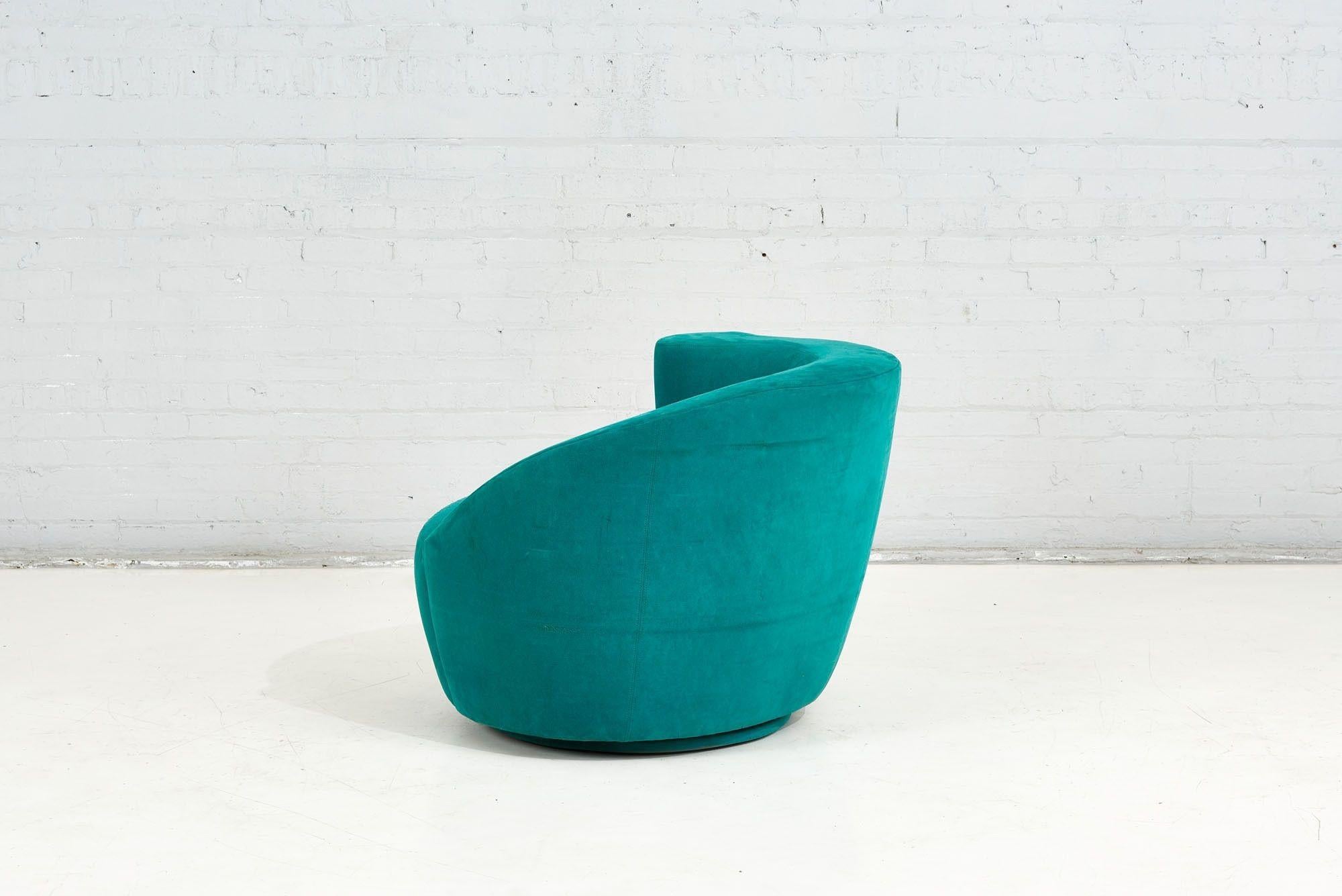 Vladimir Kagan Nautilus Swivel Lounge Chair, 1990 In Good Condition In Chicago, IL