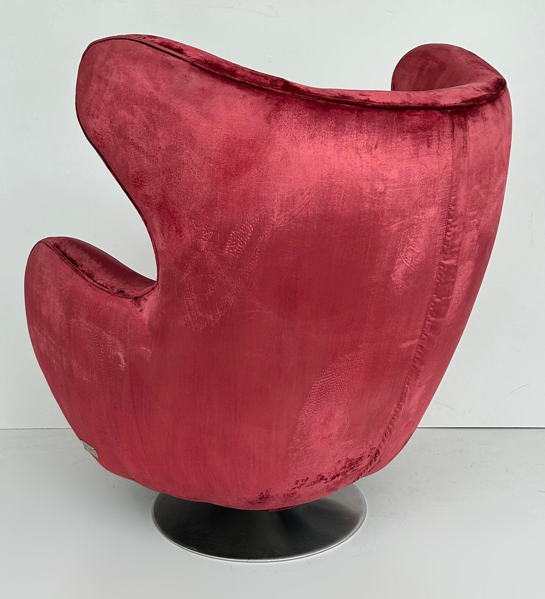 Tissu Chaise pivotante de la collection New York Vladimir Kagan avec tapisserie d'origine en vente