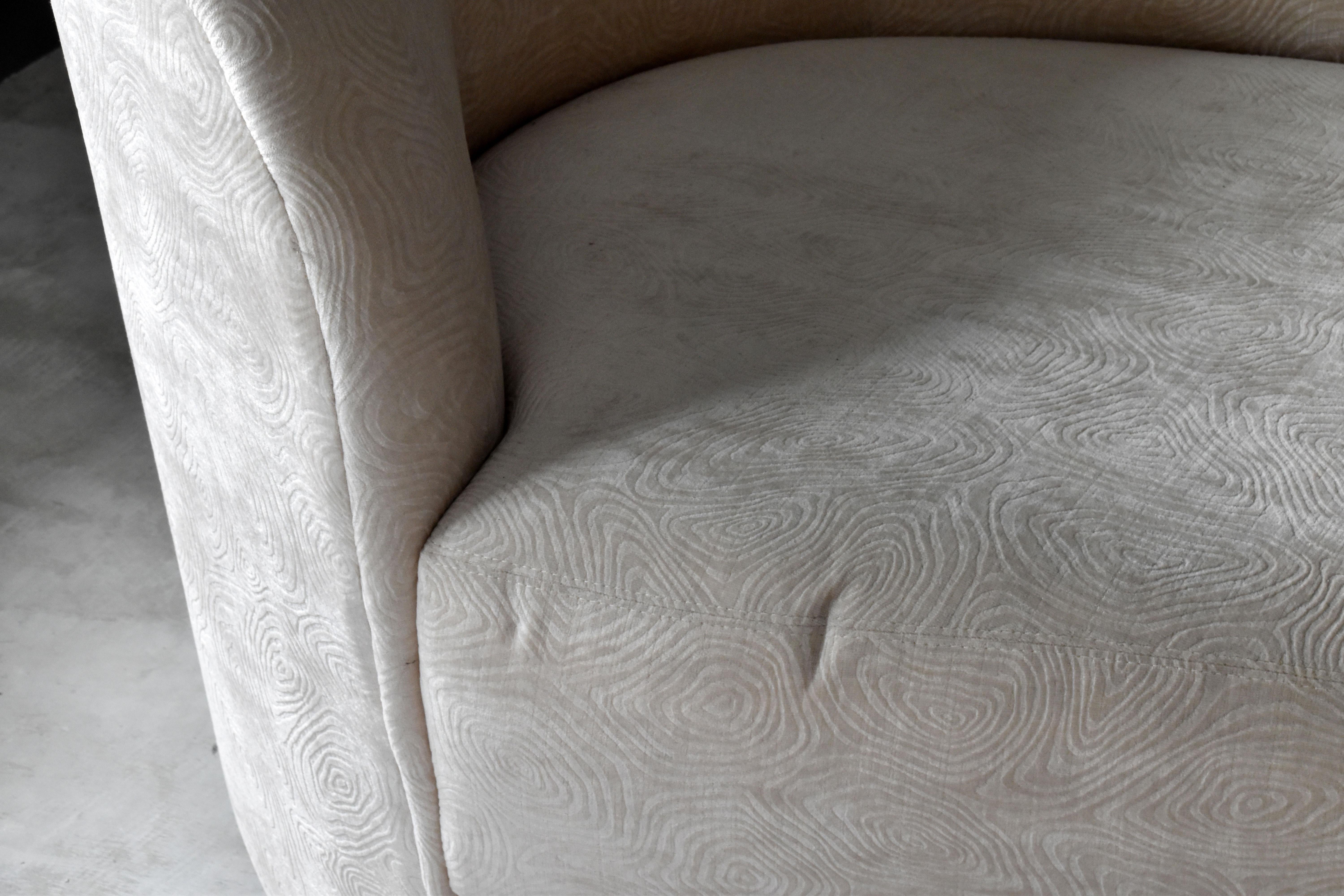 Late 20th Century Vladimir Kagan, Organic Sofa, Original White Fabric, Weiman, America, 1980s