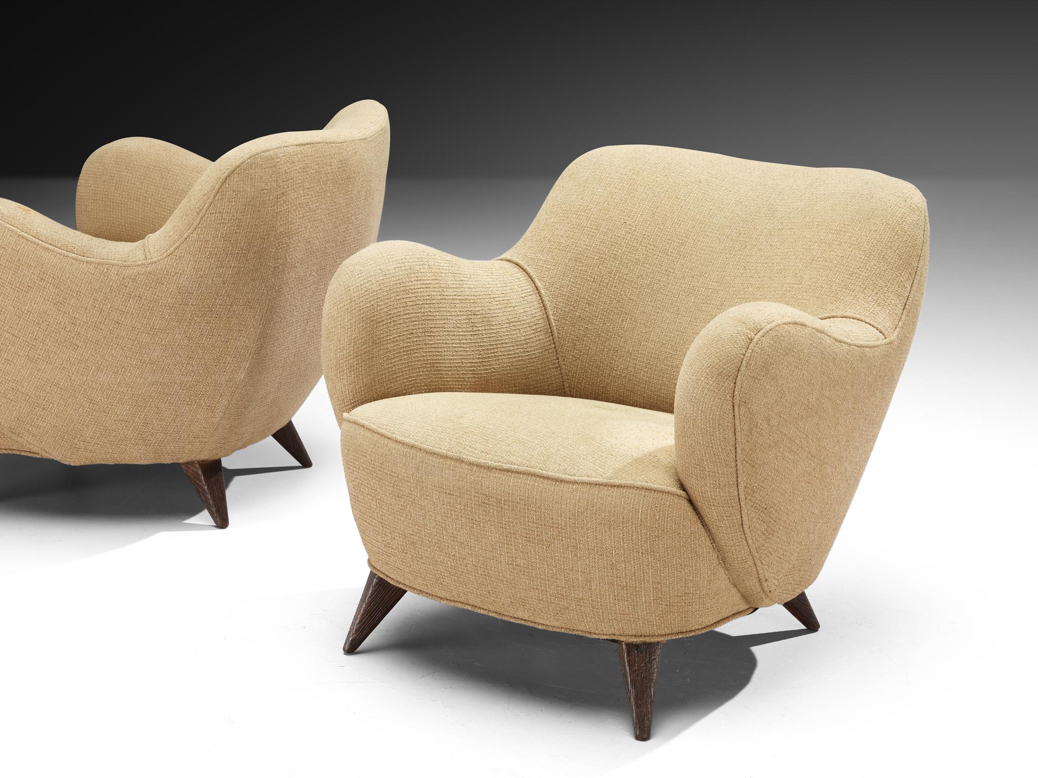 Mid-Century Modern Paire de chaises longues 'Barrel' en tissu Light Beige et Oak Oak en vente