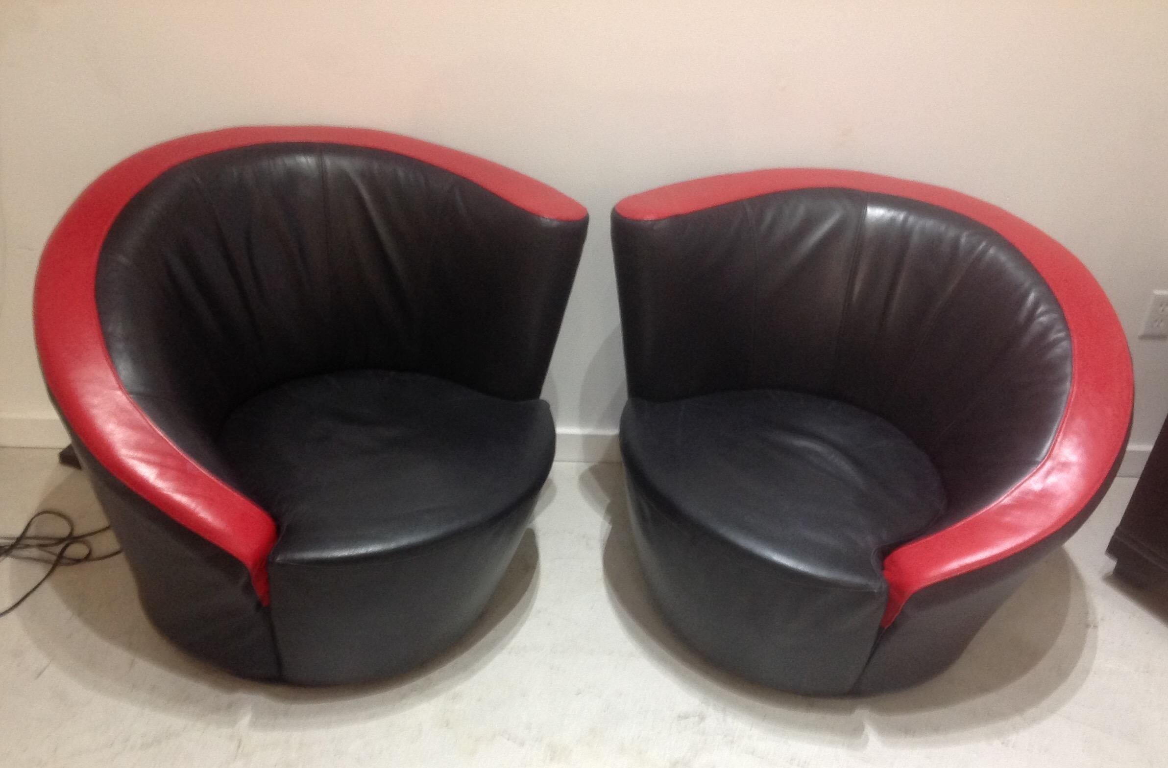 Mid-Century Modern Vladimir Kagan Pair of Black and Red Leather Swivel Lounge Chairs For Sale