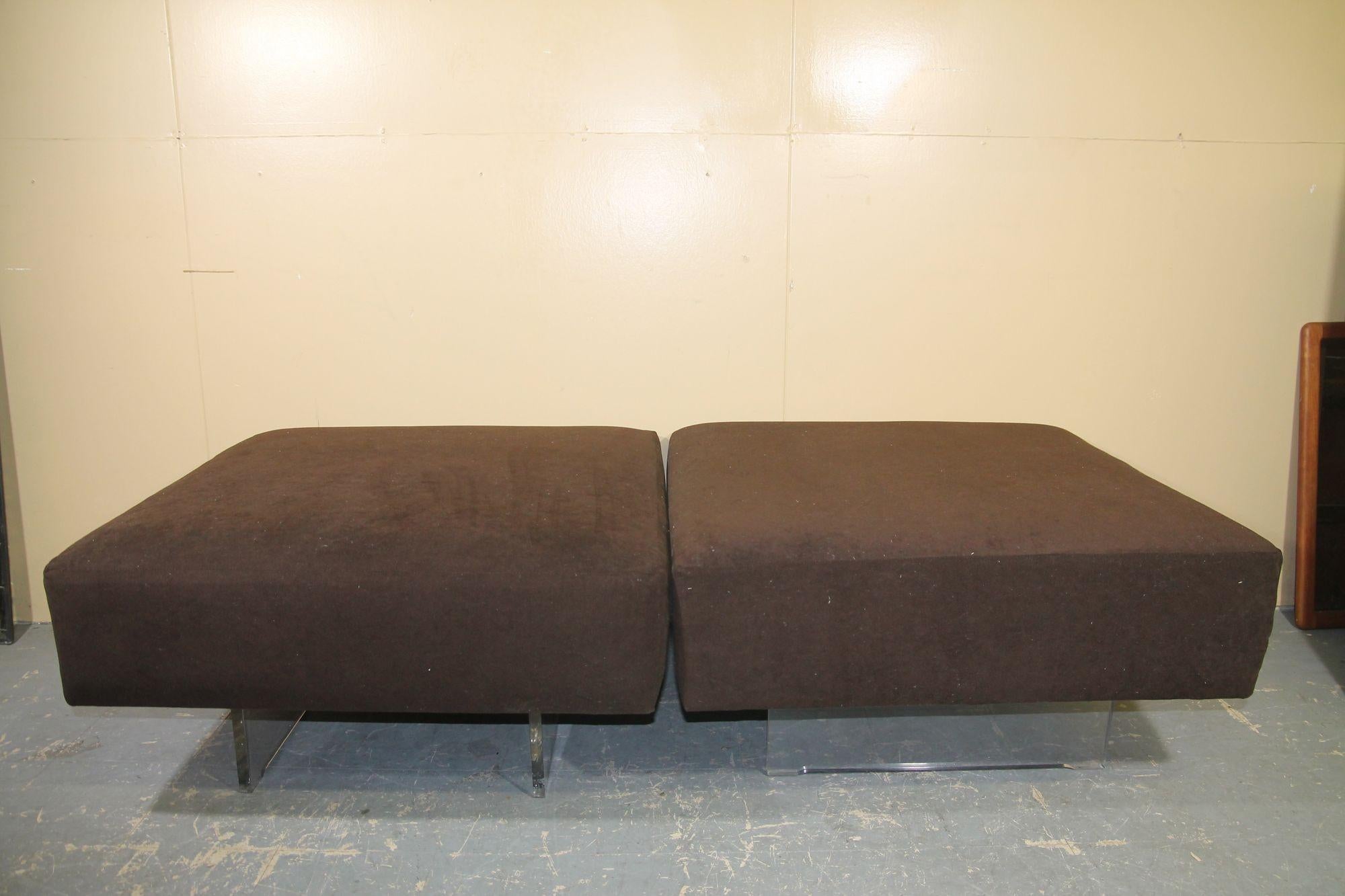 Vladimir Kagan pair of Omnibus ottomans In Good Condition In Asbury Park, NJ