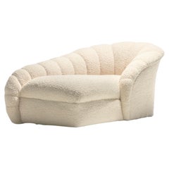 Vintage Vladimir Kagan Post Modern Clam Chaise Lounge in Soft Ivory White Bouclé 1980s