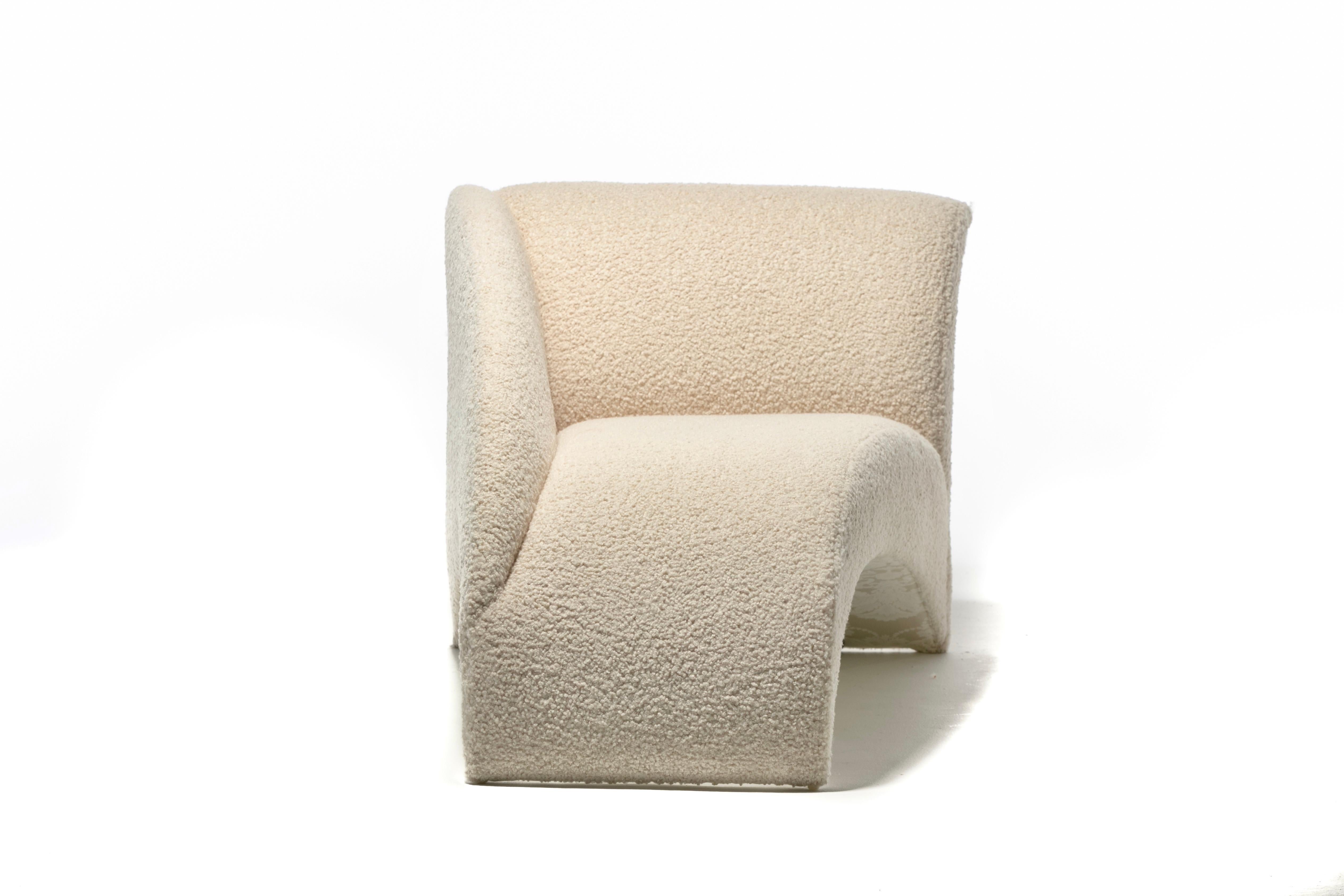 Vladimir Kagan Post Modern Marilyn Chaise Lounge in Ivory White Bouclé c. 1986 For Sale 3