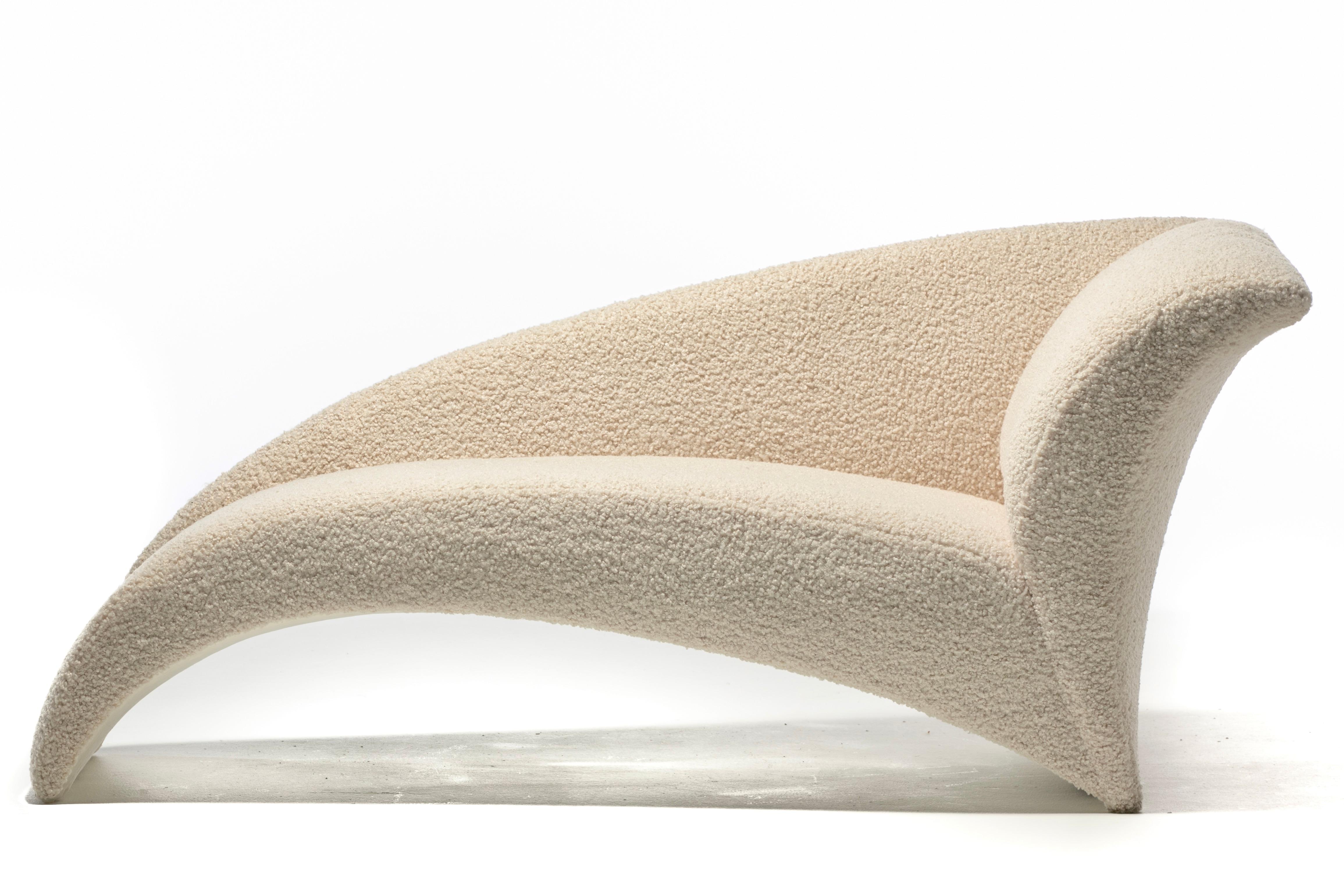 Vladimir Kagan Post Modern Marilyn Chaise Lounge in Ivory White Bouclé c. 1986 For Sale 10