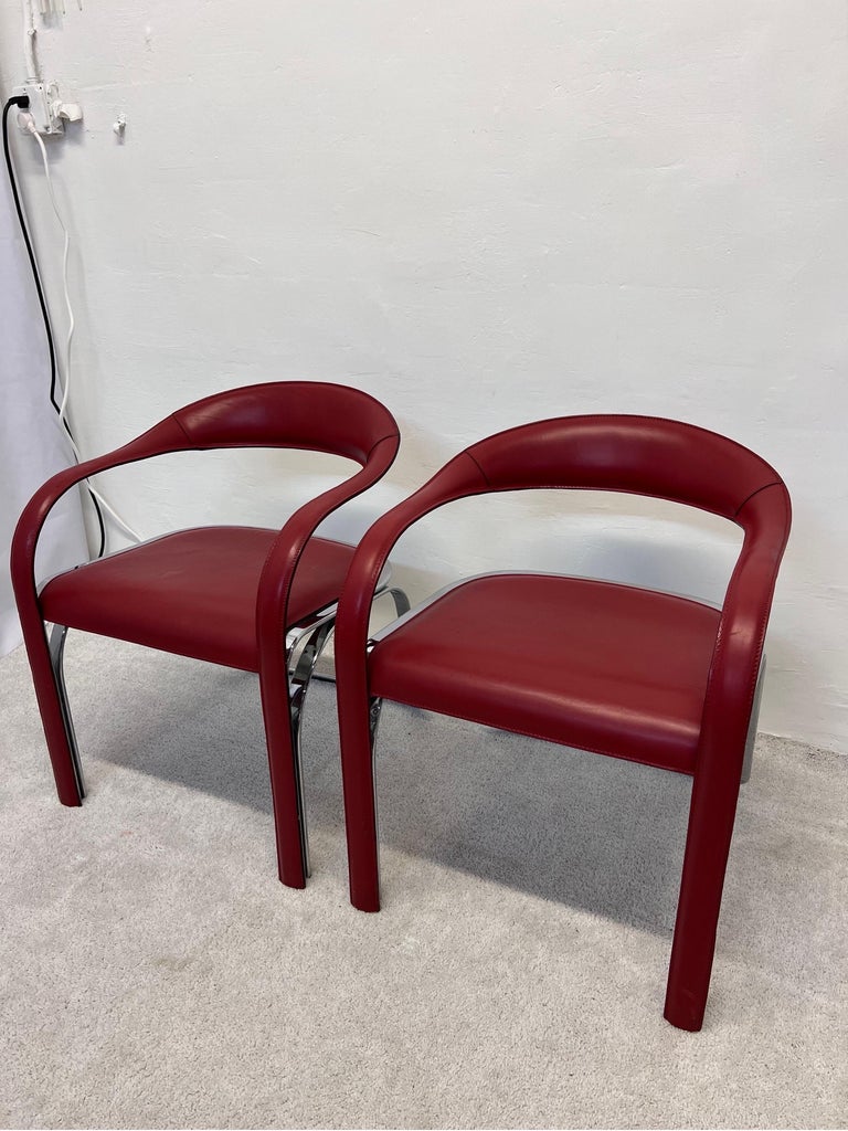 Vladimir Kagan Red Leather and Chrome Fettuccini Lounge Chairs for Fasem, a Pair In Good Condition In Miami, FL