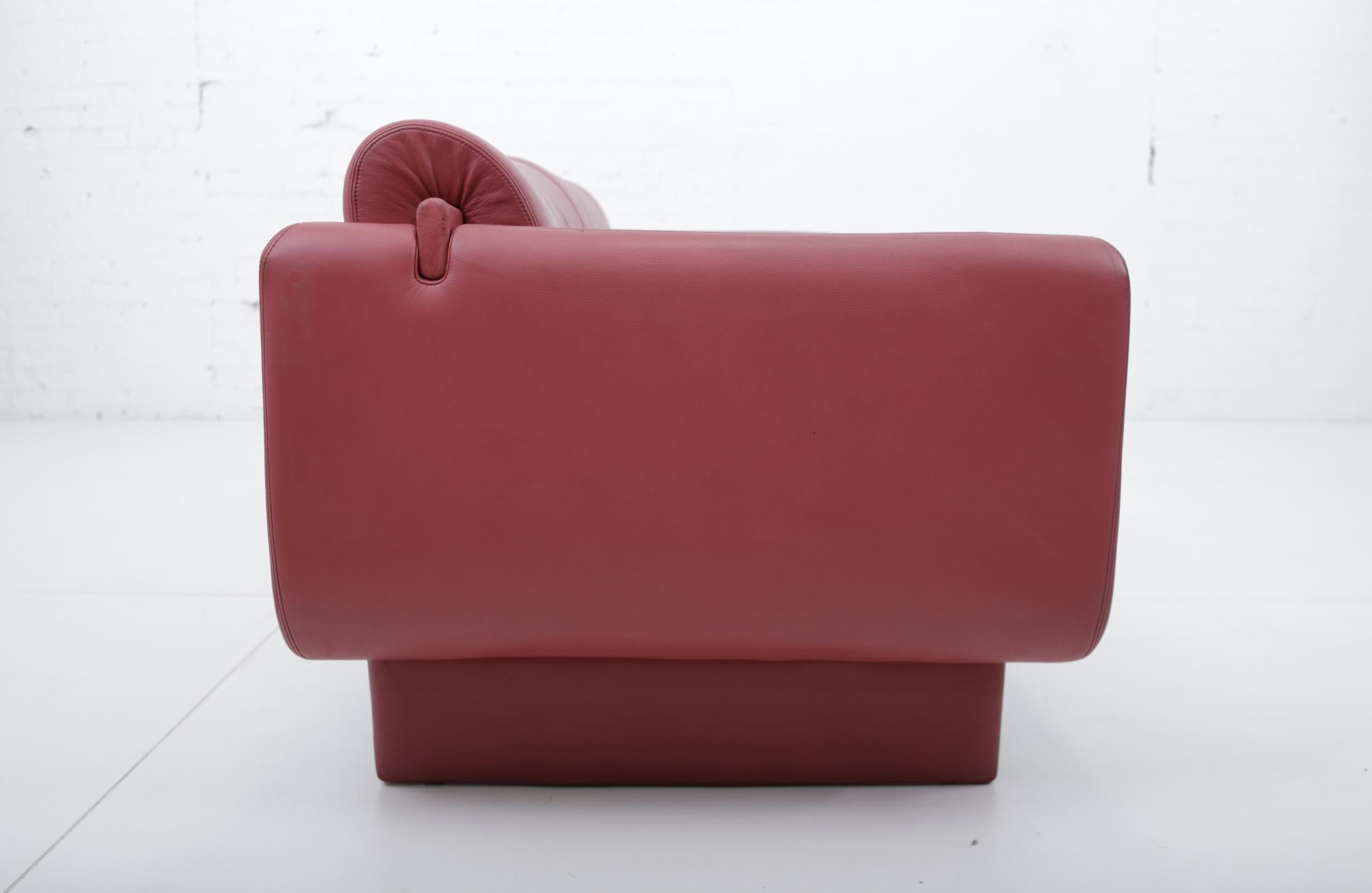 Modern Vladimir Kagan Red Leather “Matinee” Sofa Daybed