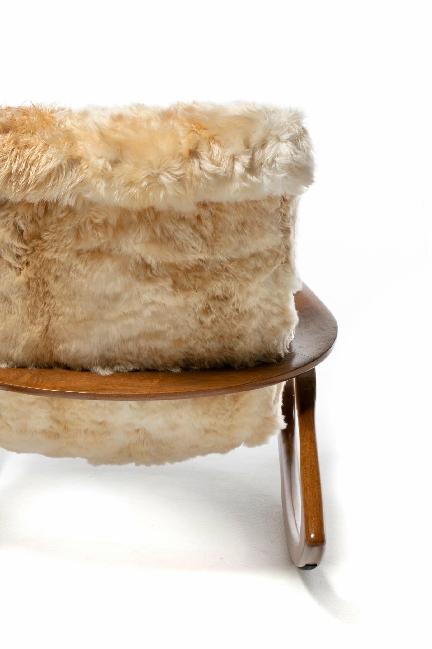 Chaise à bascule Vladimir Kagan tapissée d'alpaga péruvienne ivoire champagne en vente 8