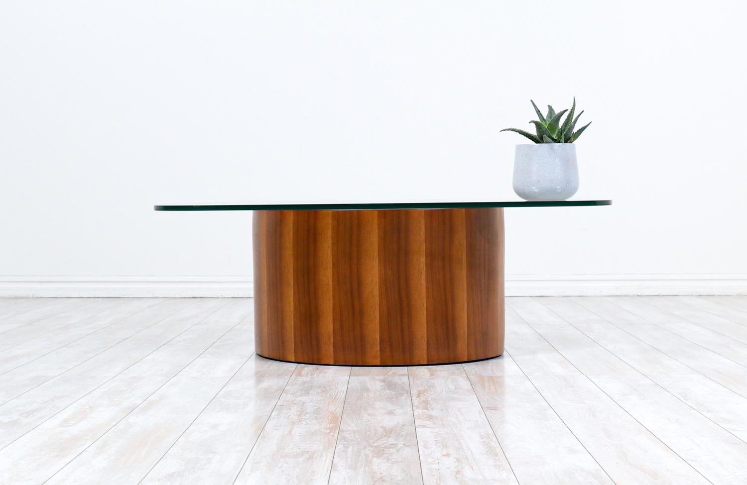 Vladimir Kagan Sculpted “Snail” Coffee Table for Selig In Excellent Condition In Los Angeles, CA