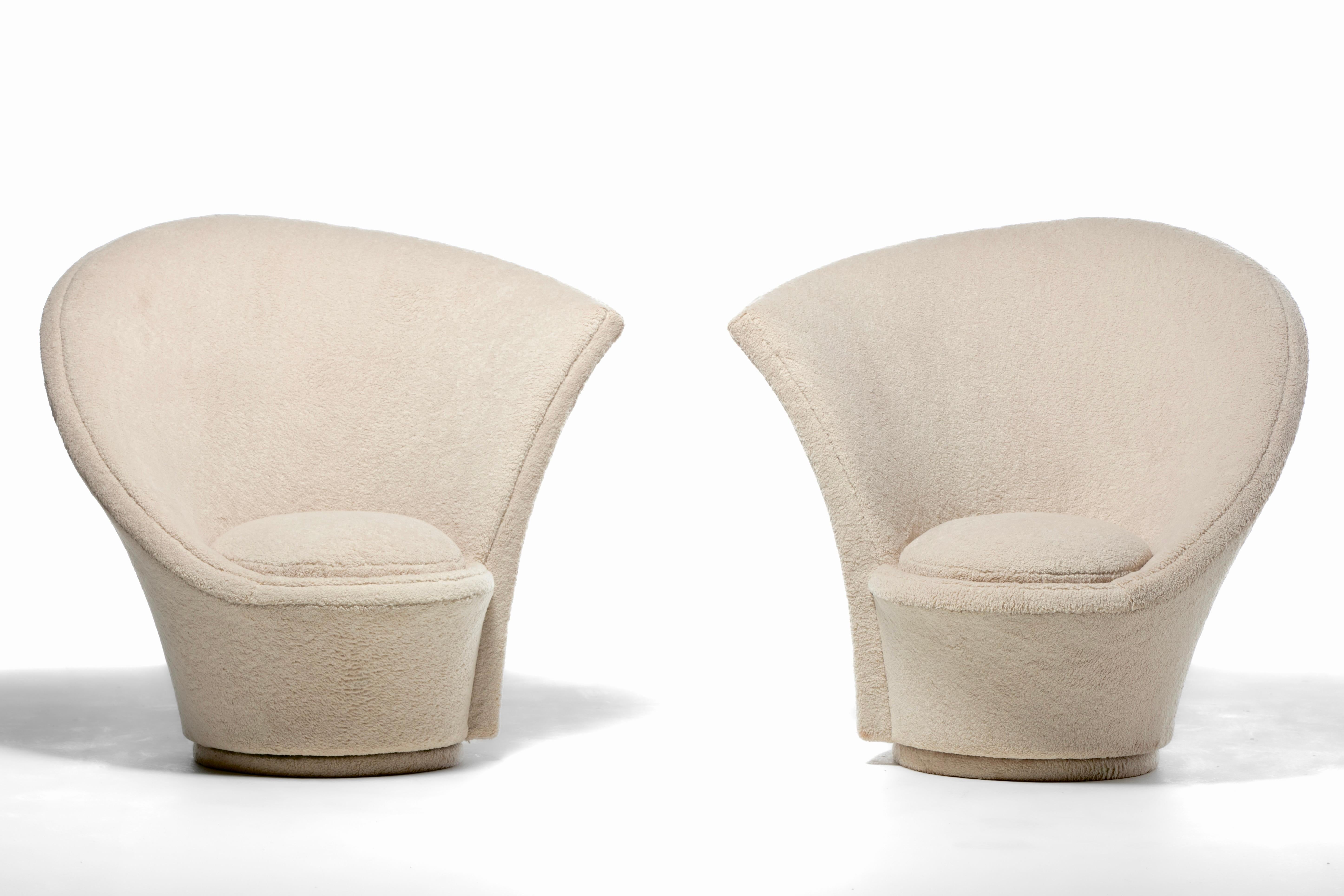 Vladimir Kagan Sculptural High Back Swivel Chairs in Textured Ivory Fabric In Good Condition For Sale In Saint Louis, MO
