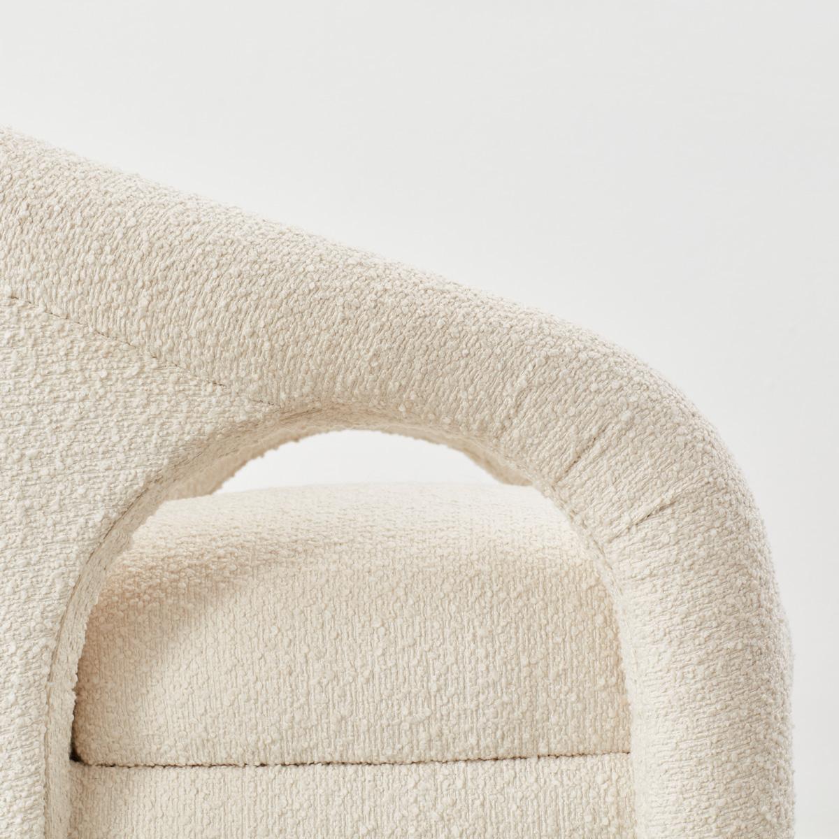 Wool Vladimir Kagan sculptural lounge armchair for Weiman, USA, 1970s.  For Sale