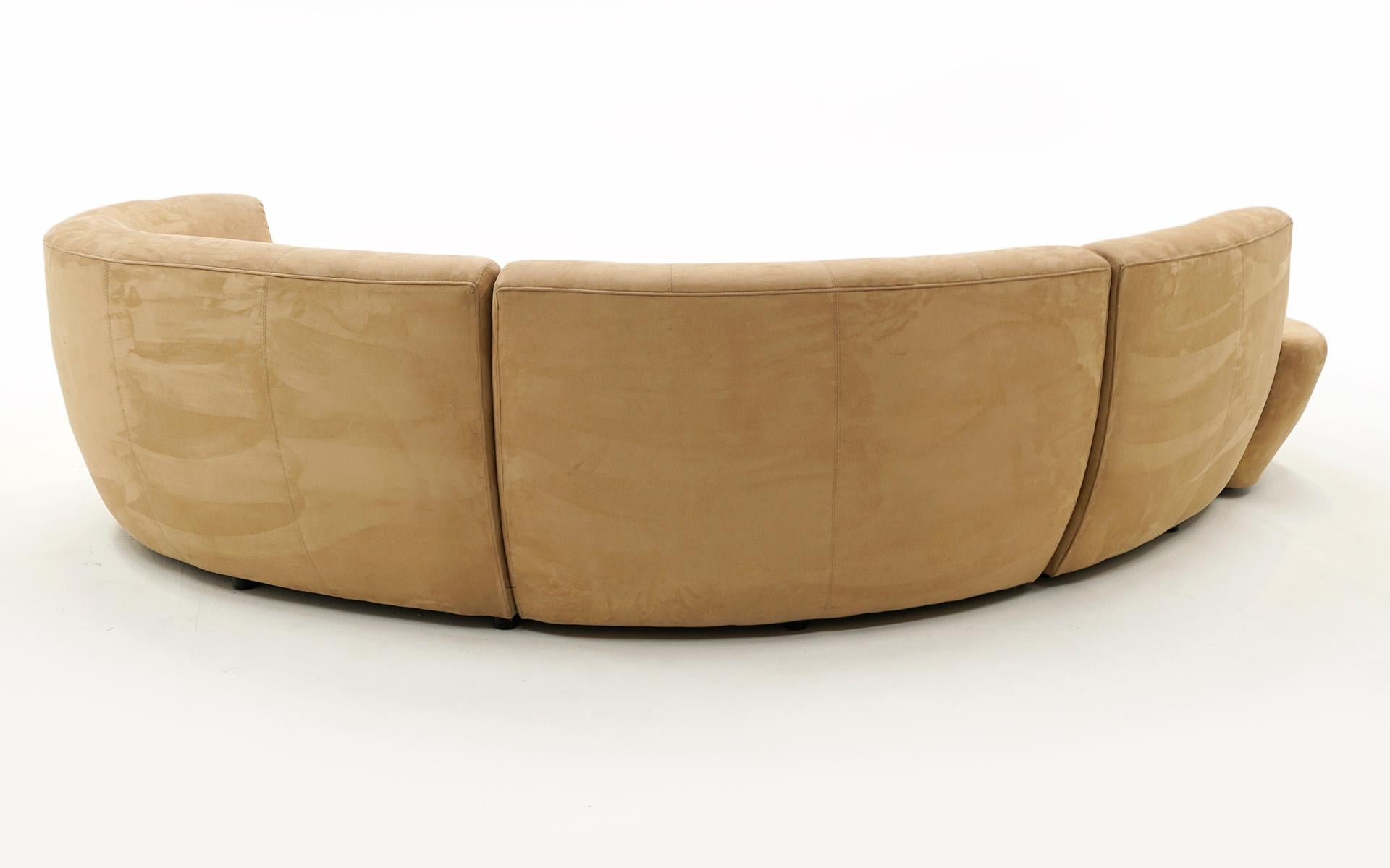 Vladimir Kagan Sectional Serpentine Cloud Sofa for Weiman. Tan Suede. 1