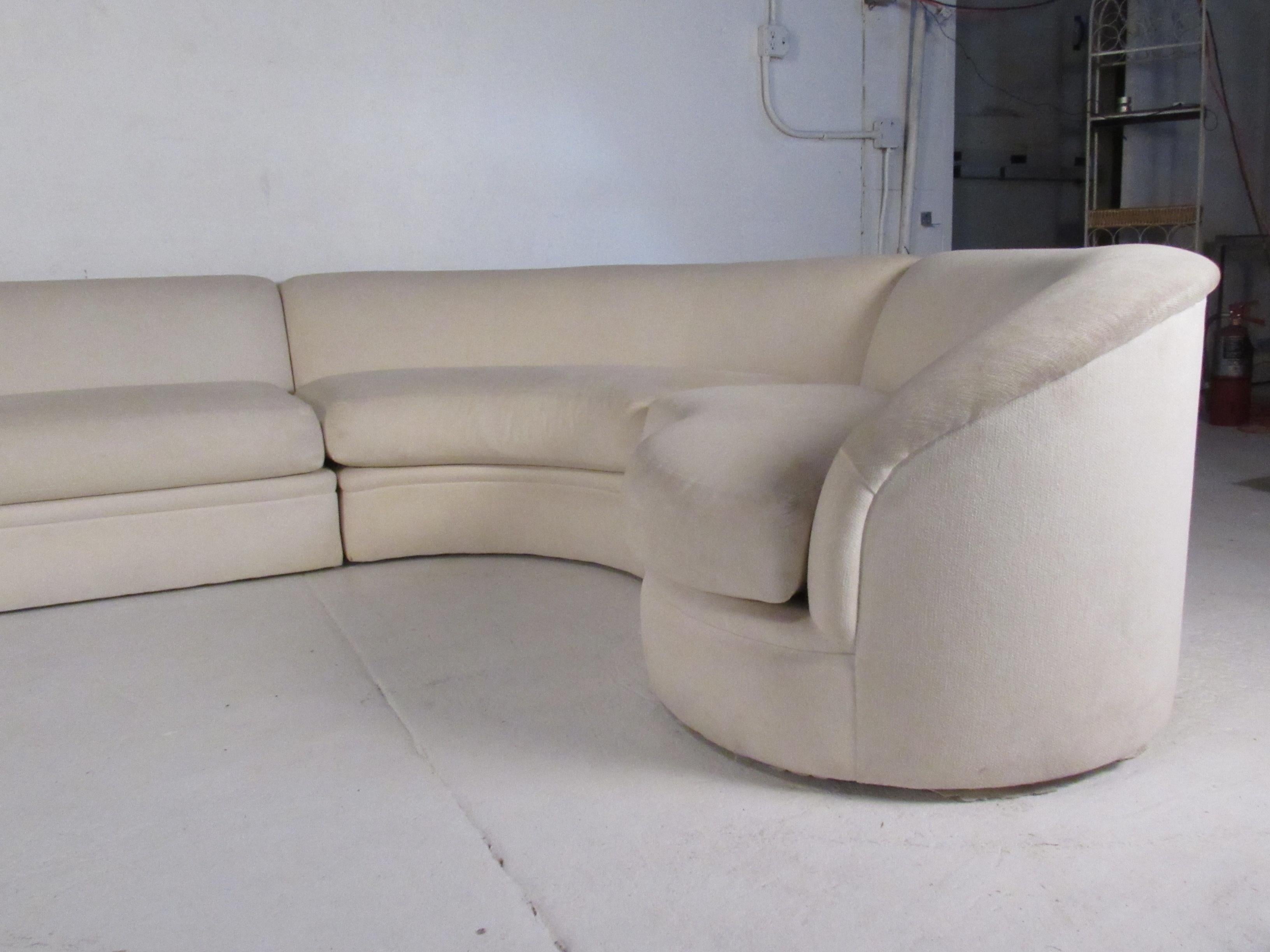 Vladimir Kagan Sectional Sofa by Directional In Good Condition In Brooklyn, NY