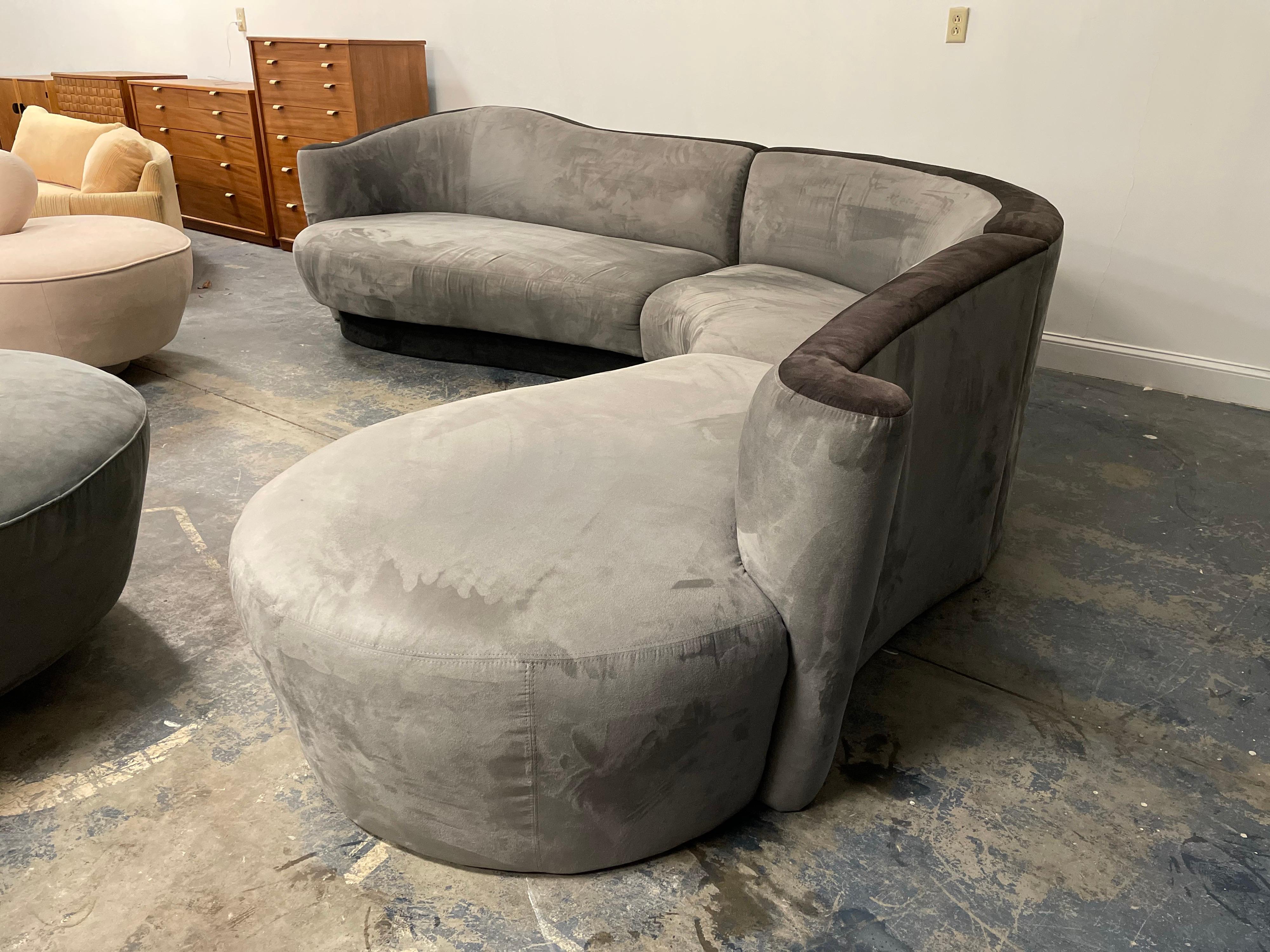 Stunning three piece sectional by Weiman Preview. Original grey/ black contrasting ultra suede is in wonderful condition with exceptionally minor wear. Organic freeform shape blends well with many interiors. 

Measures: 122