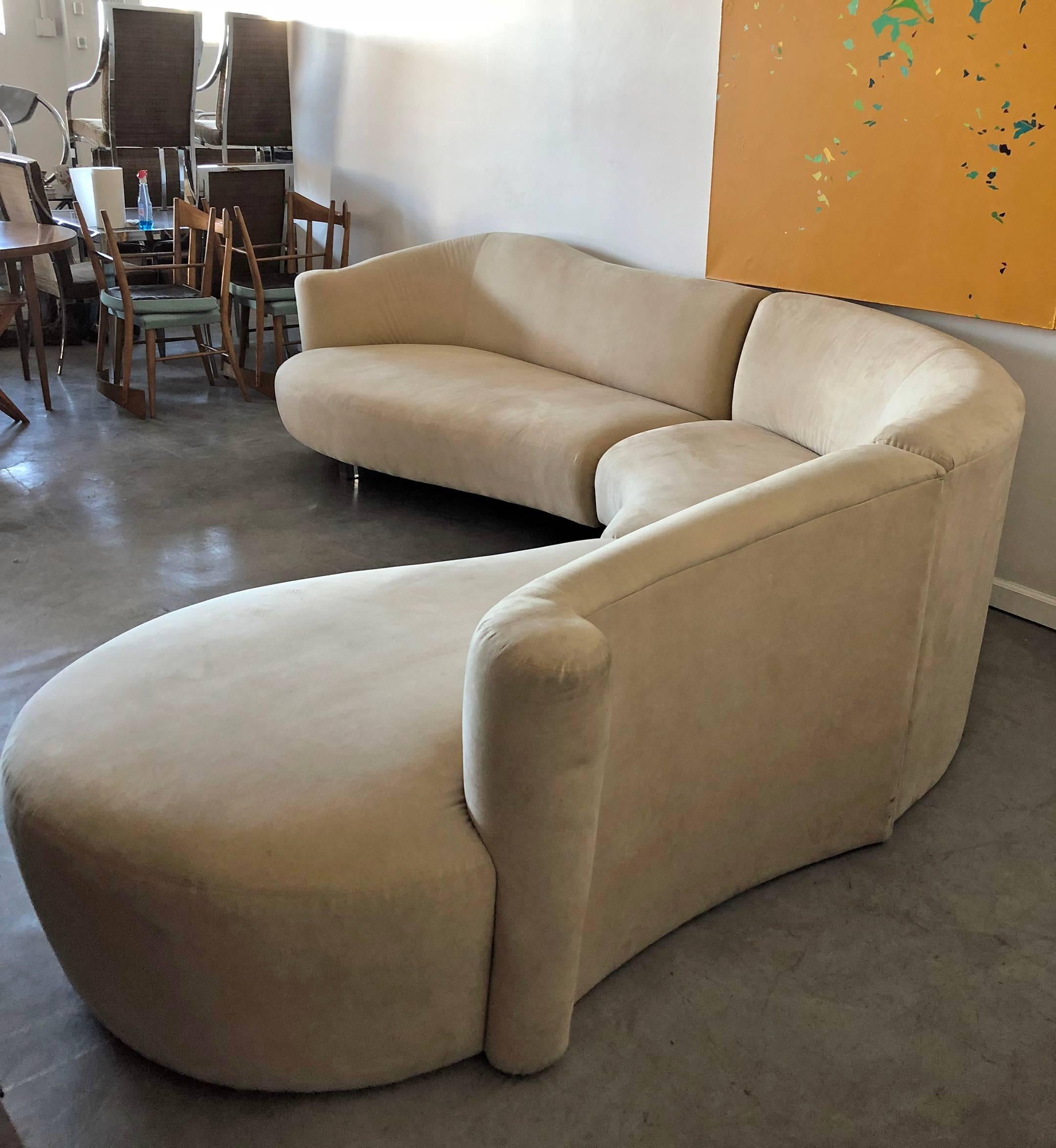 Mid-Century Modern Vladimir Kagan Sectional Sofa for Weiman Preview