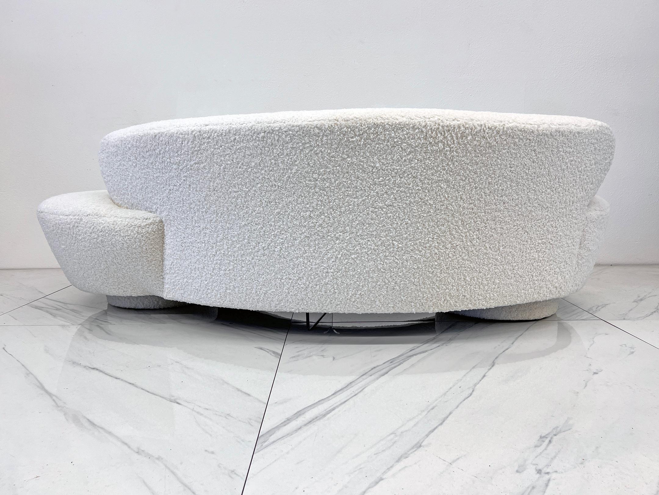 Modern Vladimir Kagan Serpantine Cloud Sofas in Ivory Boucle, A Pair For Sale